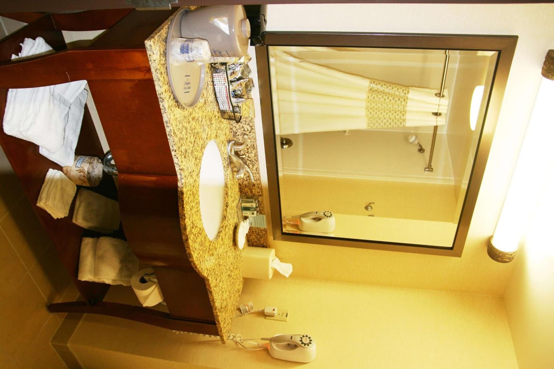 Hampton Inn & Suites Lancaster gallery photo in Lancaster, CA — image 9