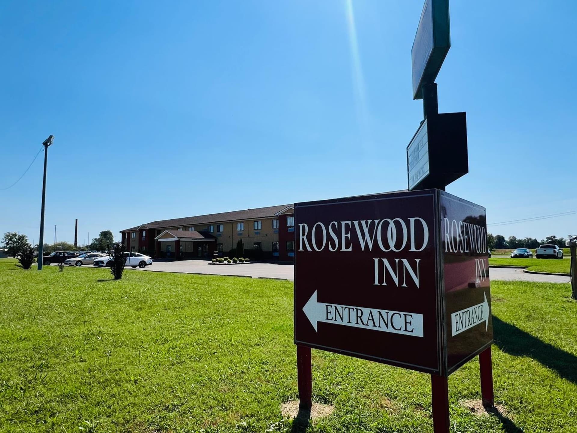 Rosewood Inn By OYO Union City I-69 property views in Union City, TN — gallery photo 3