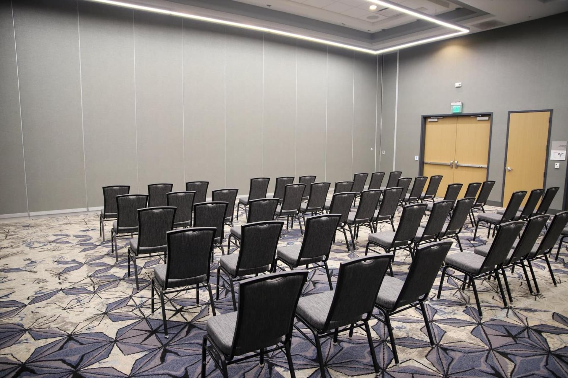 Holiday Inn & Suites Cedar Falls-Waterloo Event Ctr by IHG gallery photo in Cedar Falls, IA — image 62
