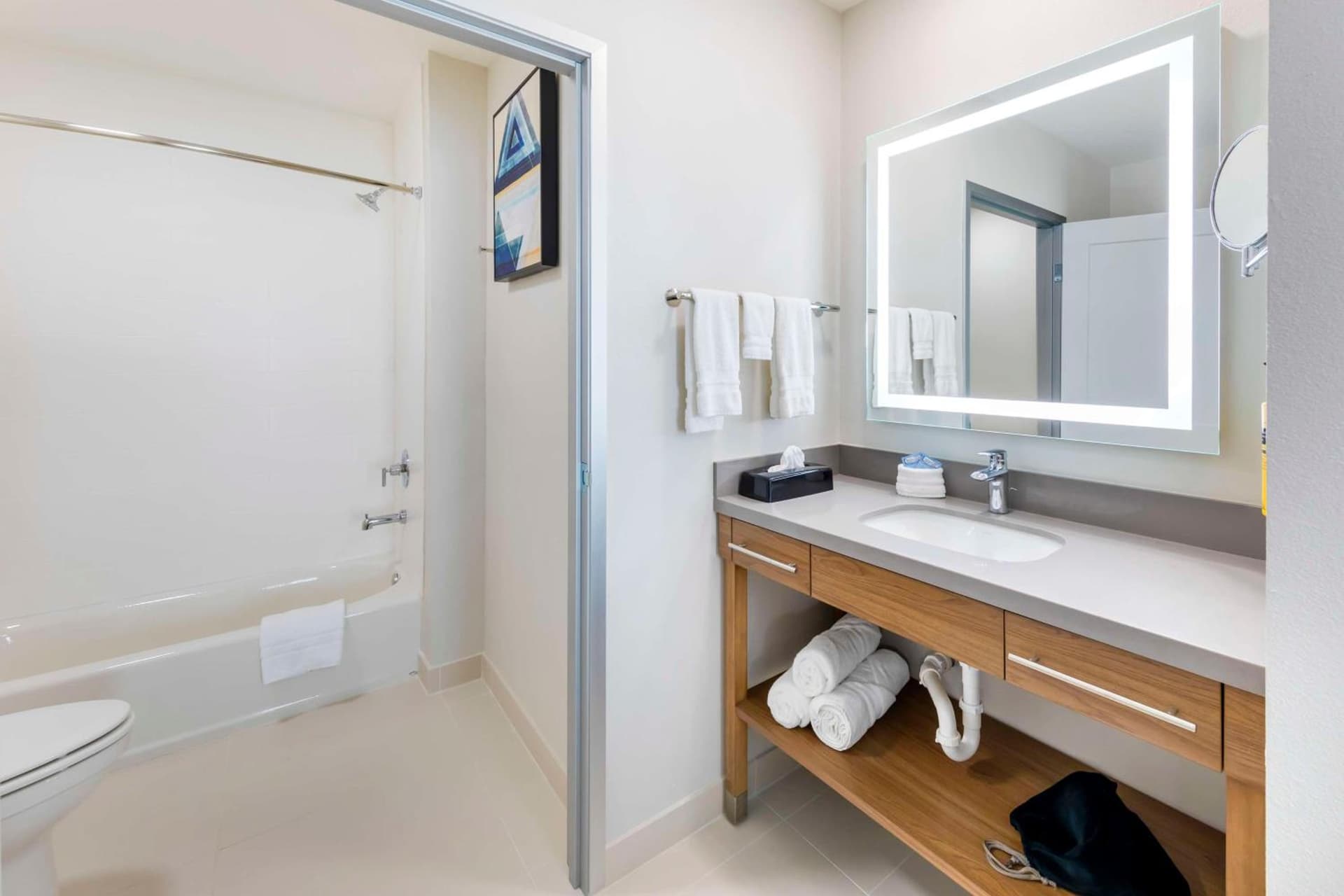 Executive Residency by Best Western Victorville gallery photo in Victorville, CA — image 12