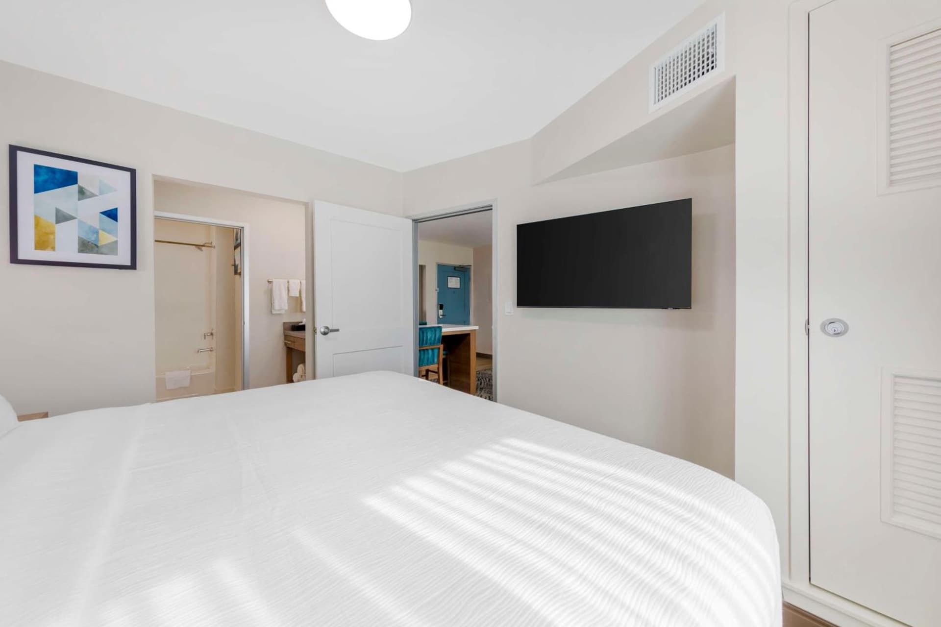 Executive Residency by Best Western Victorville gallery photo in Victorville, CA — image 9