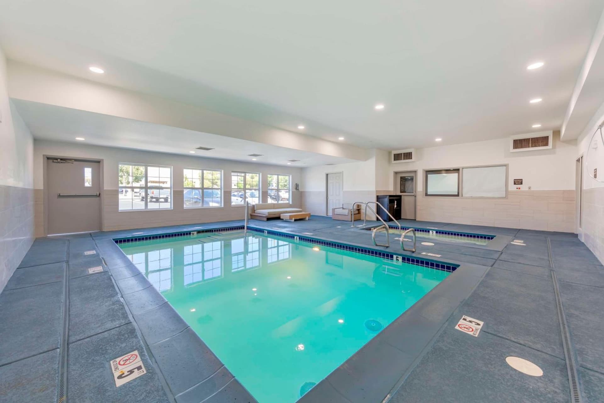 Executive Residency by Best Western Victorville gallery photo in Victorville, CA — image 11
