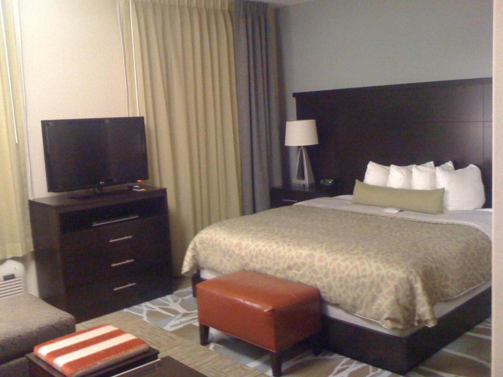 Staybridge Suites Houston Stafford - Sugar Land by IHG gallery photo in Stafford, TX — image 16
