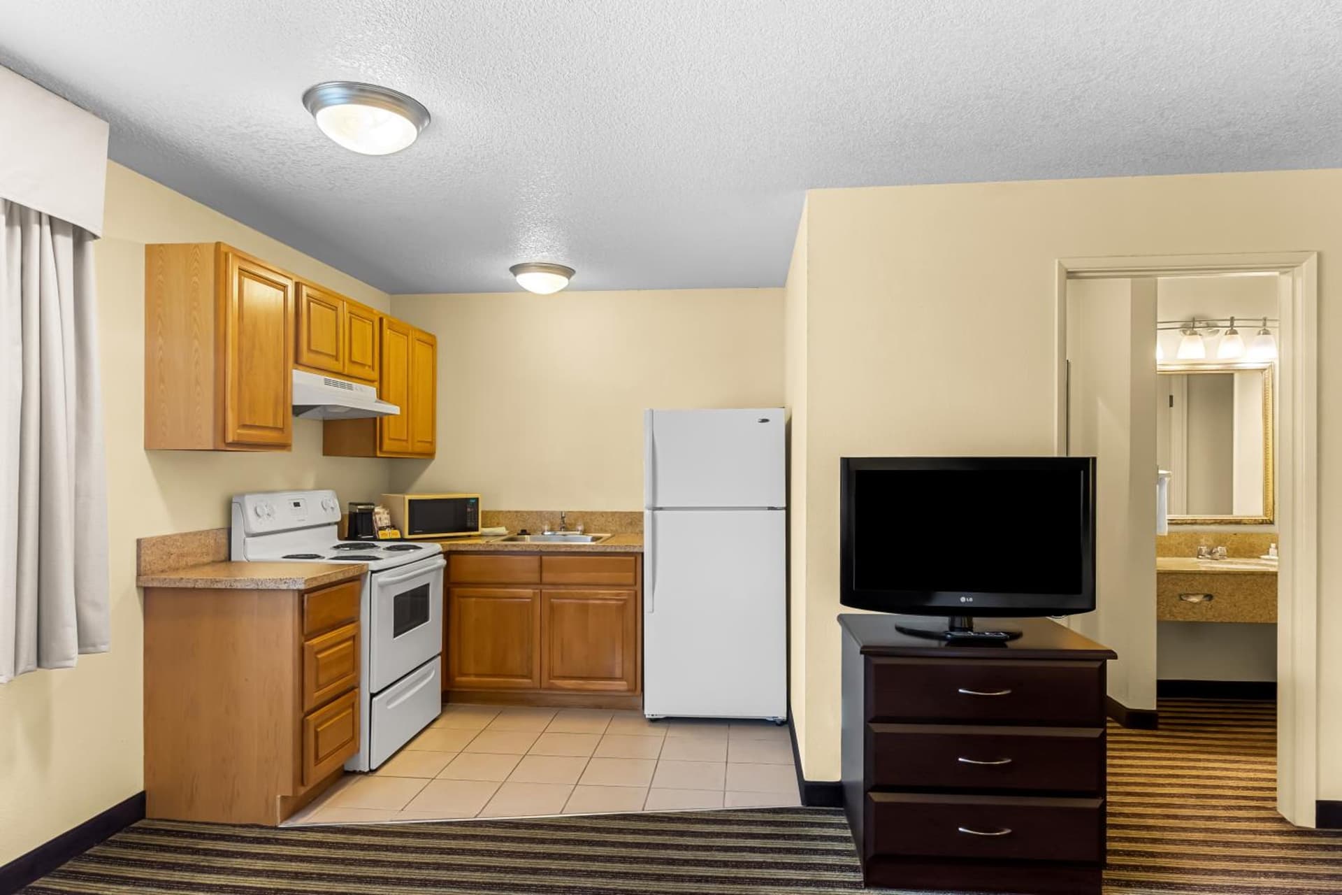 Quality Inn & Suites Vancouver - Hazel Dell gallery photo in Vancouver, WA — image 8