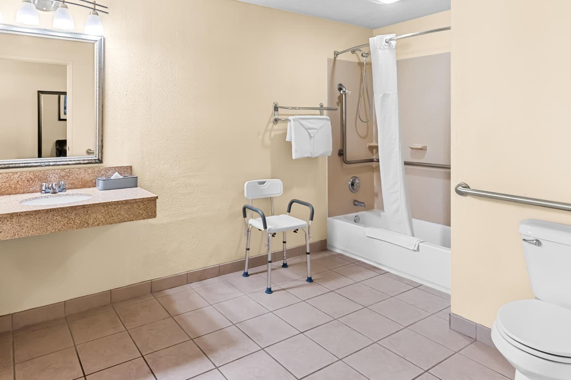 Quality Inn & Suites Vancouver - Hazel Dell gallery photo in Vancouver, WA — image 39