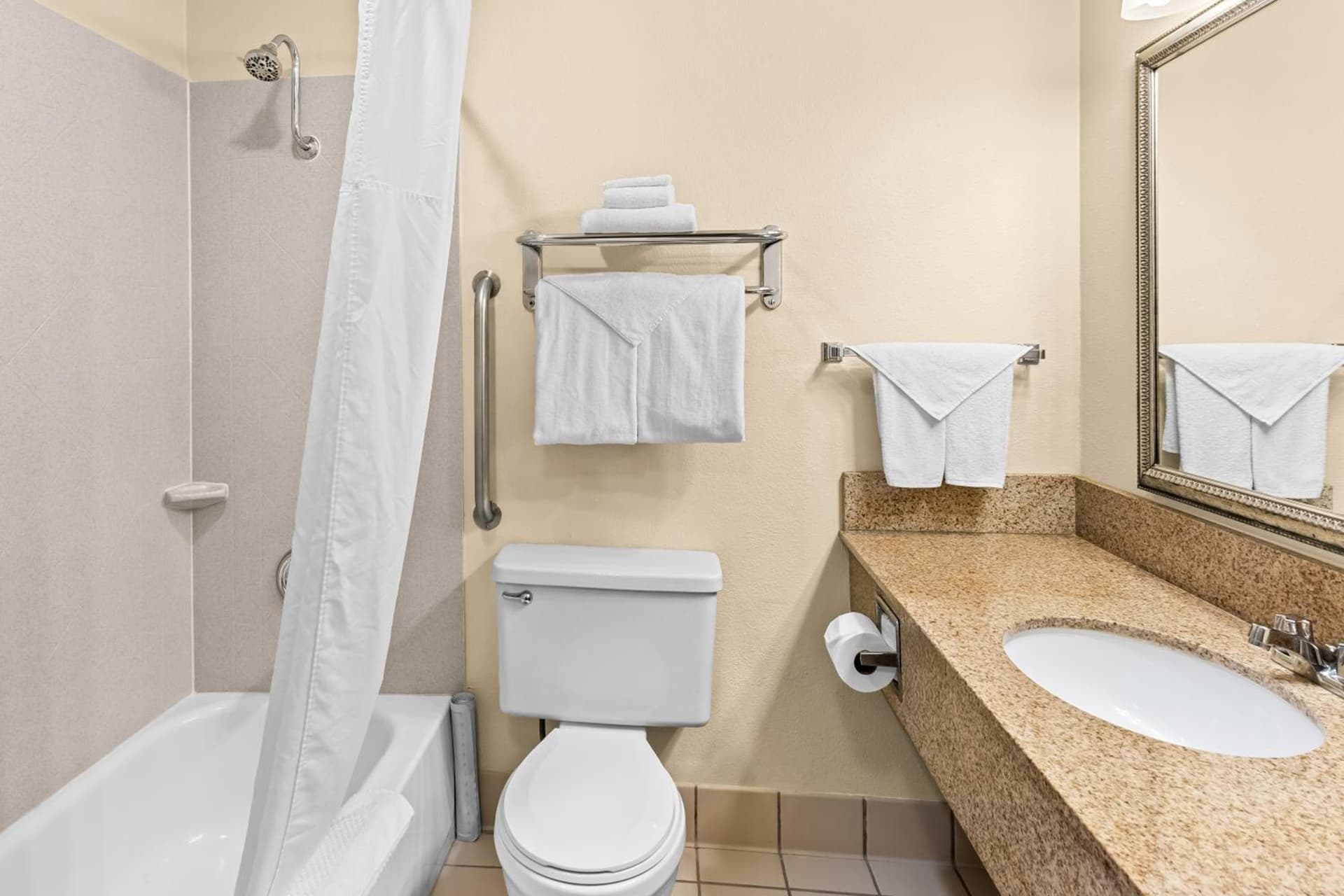 Quality Inn & Suites Vancouver - Hazel Dell gallery photo in Vancouver, WA — image 10