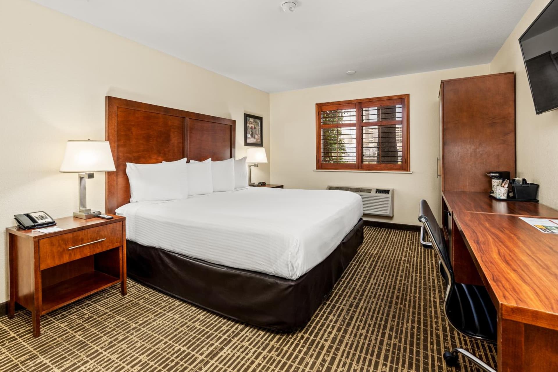 Ellis Island Hotel Casino & Brewery gallery photo in Las Vegas, NV — image 10