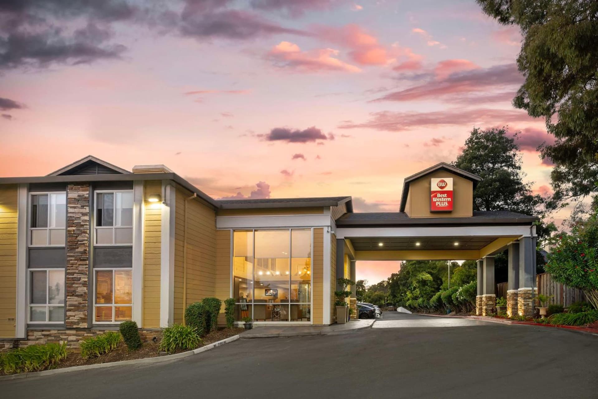 Best Western Plus Heritage Inn featured exterior or lobby in Benicia, CA — similar hotel