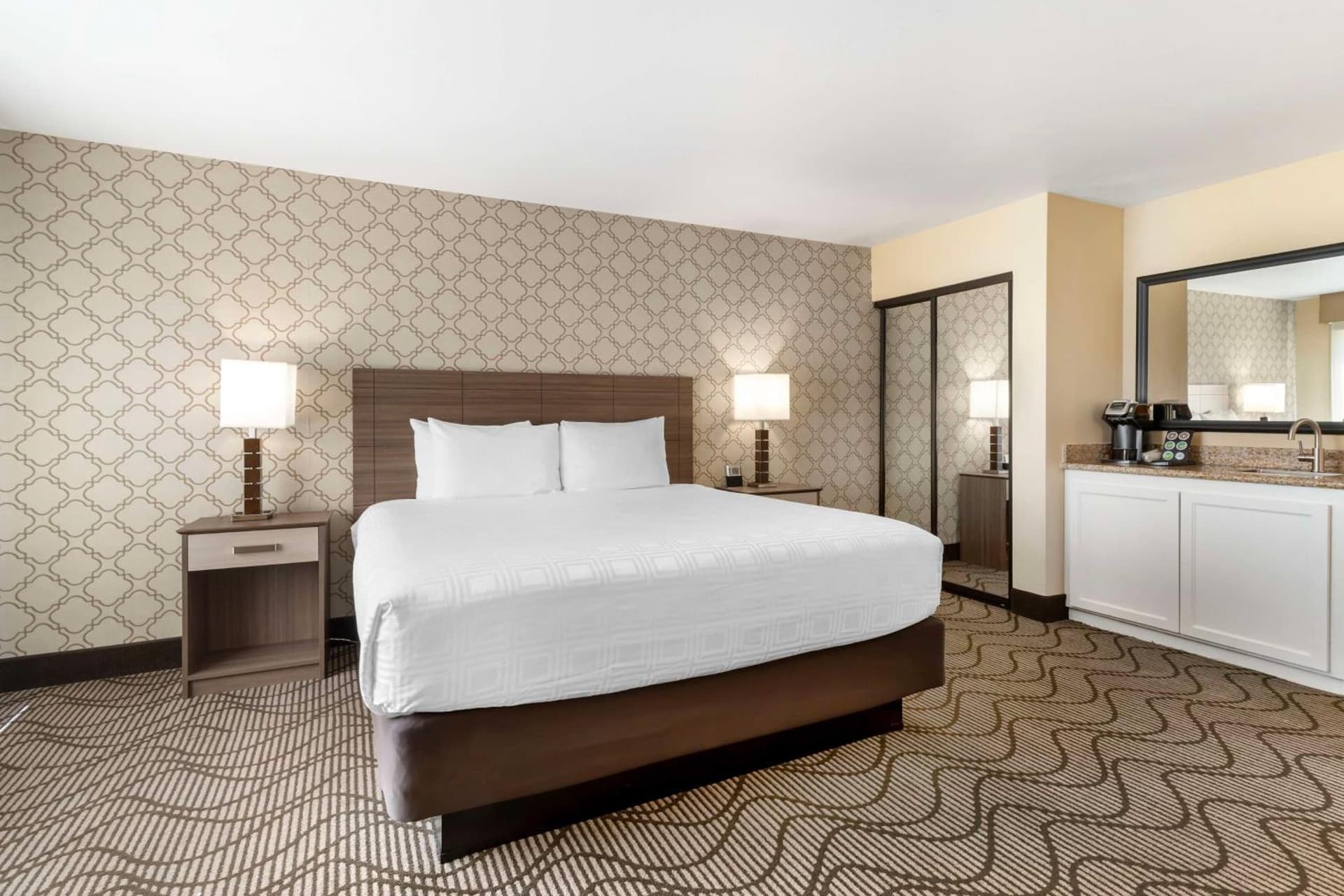 Best Western Plus Heritage Inn gallery photo in Benicia, CA — image 4