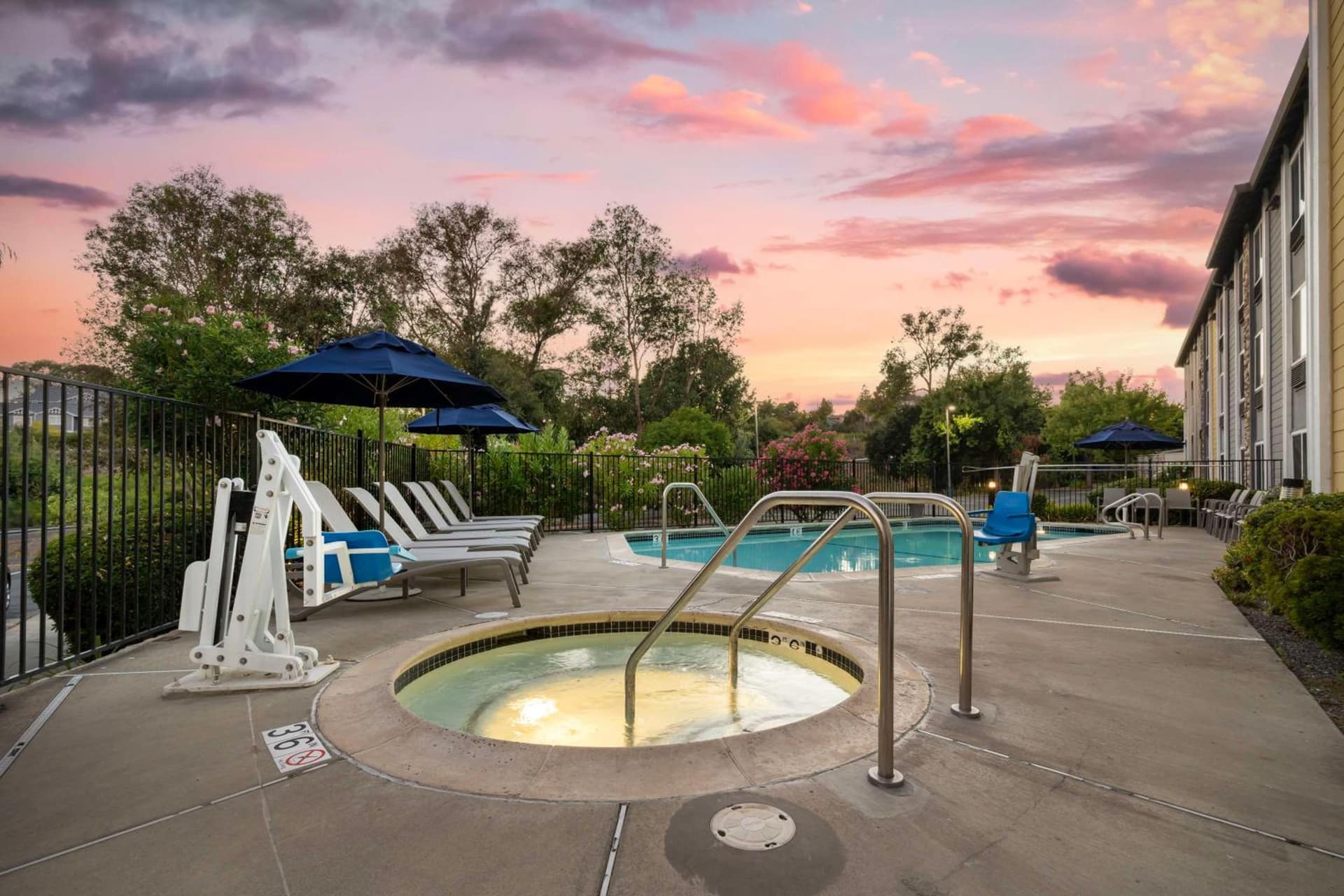 Best Western Plus Heritage Inn interior in Benicia, CA — gallery photo 2