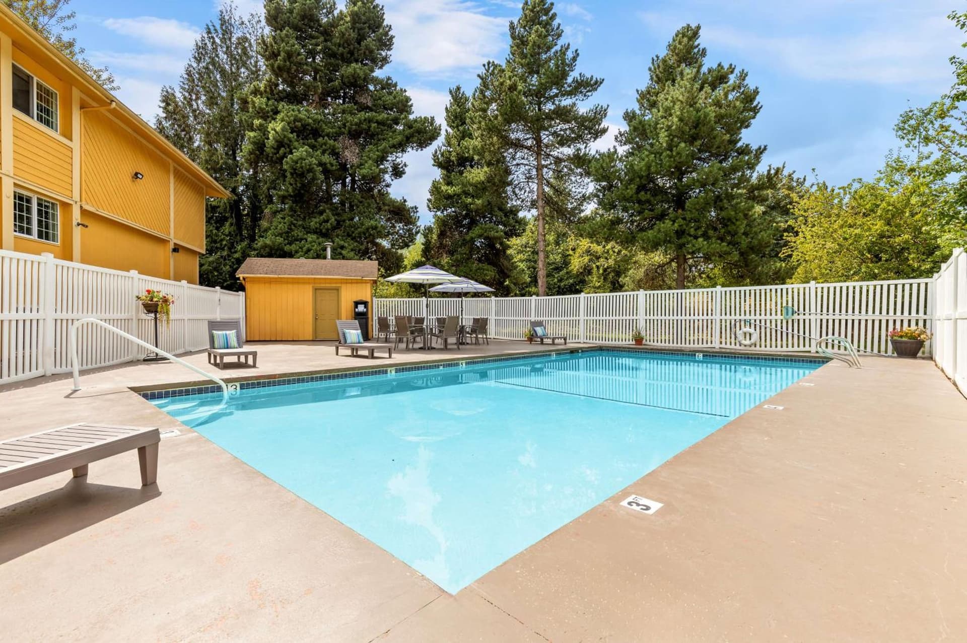 Best Western Plus Parkway Inn gallery photo in Wilsonville, OR — image 30
