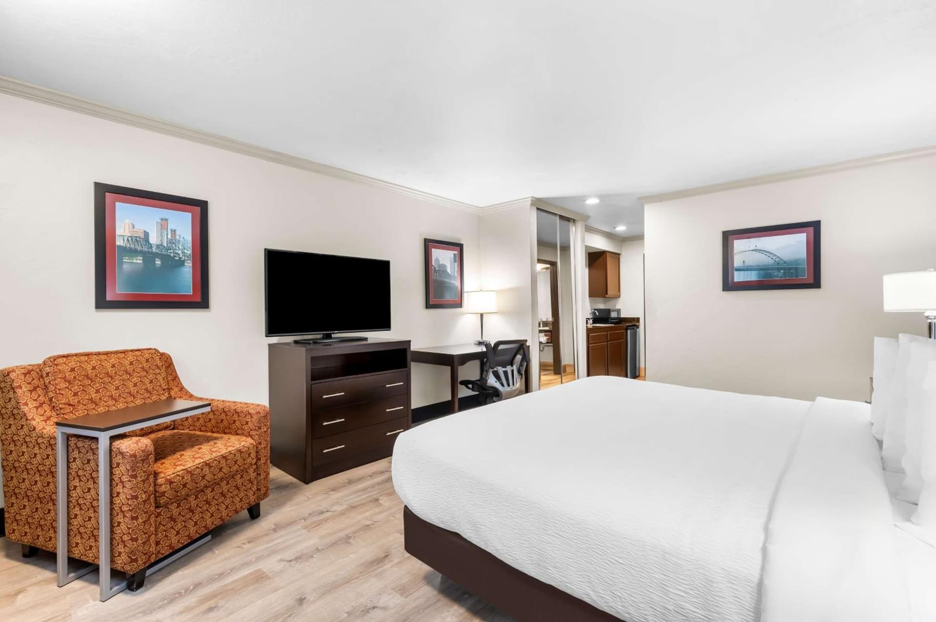 Best Western Plus Parkway Inn gallery photo in Wilsonville, OR — image 24