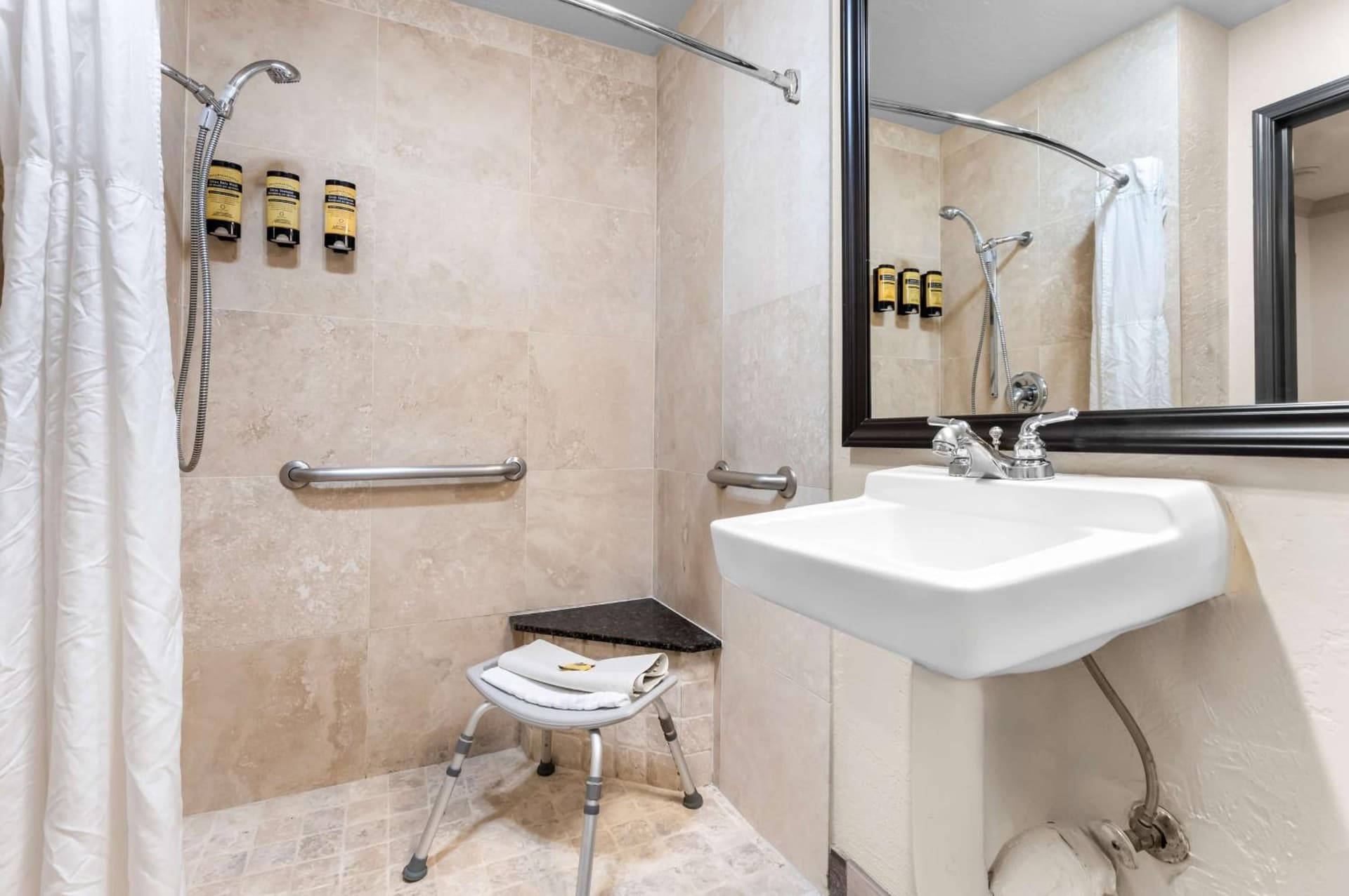 Best Western Plus Parkway Inn gallery photo in Wilsonville, OR — image 4