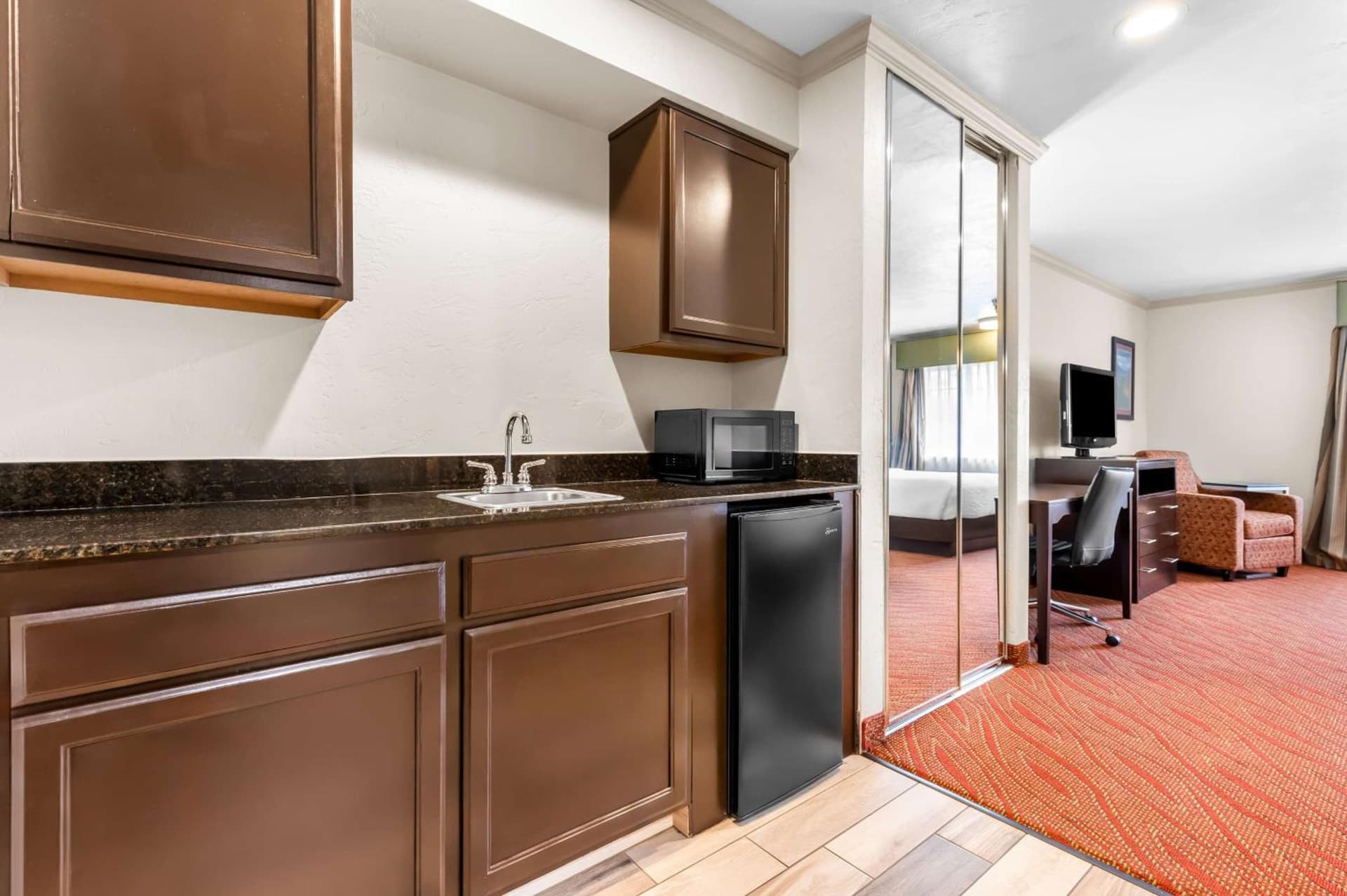 Best Western Plus Parkway Inn gallery photo in Wilsonville, OR — image 33