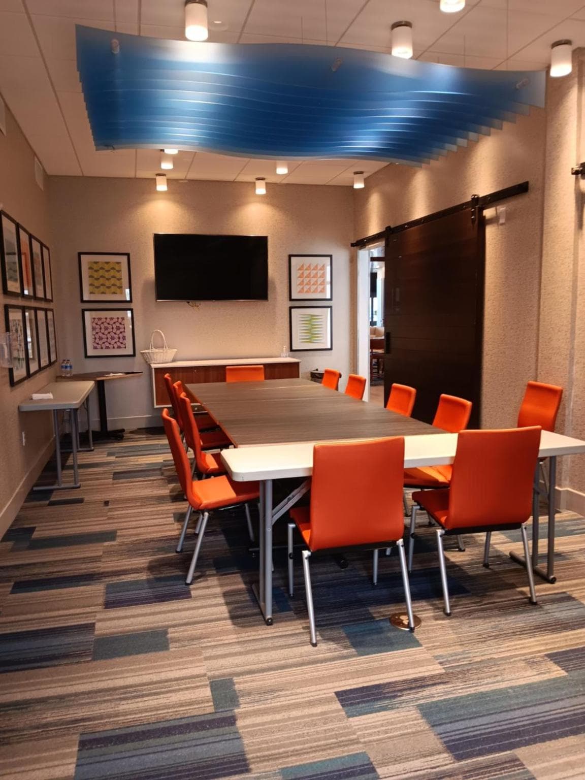 Holiday Inn Express & Suites Racine by IHG gallery photo in Racine, WI — image 9
