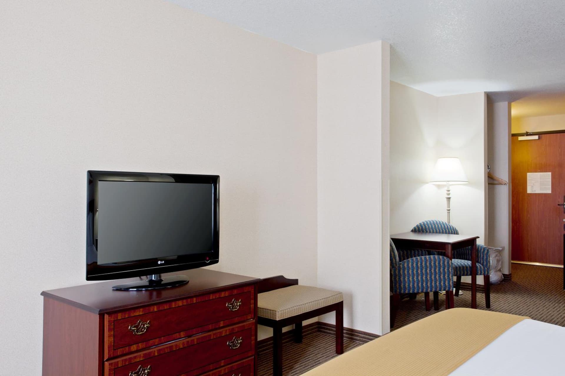 Holiday Inn Express & Suites Jackson by IHG gallery photo in Jackson, CA — image 11