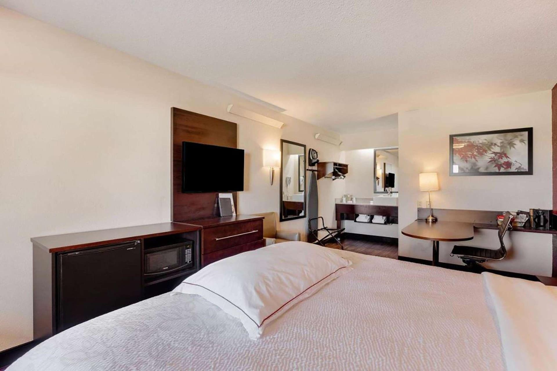 Super 8 by Wyndham Deerfield - Northbrook gallery photo in Deerfield, IL — image 21