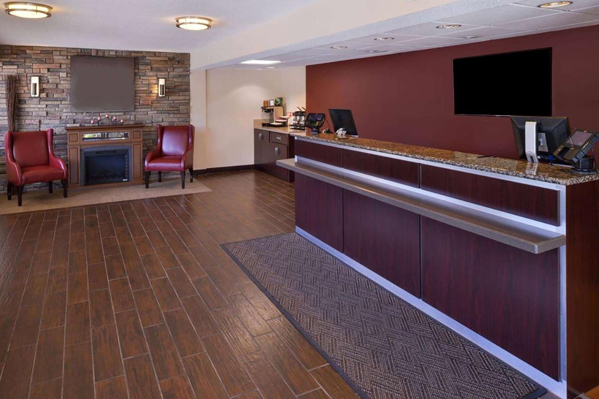 Super 8 by Wyndham Deerfield - Northbrook gallery photo in Deerfield, IL — image 33