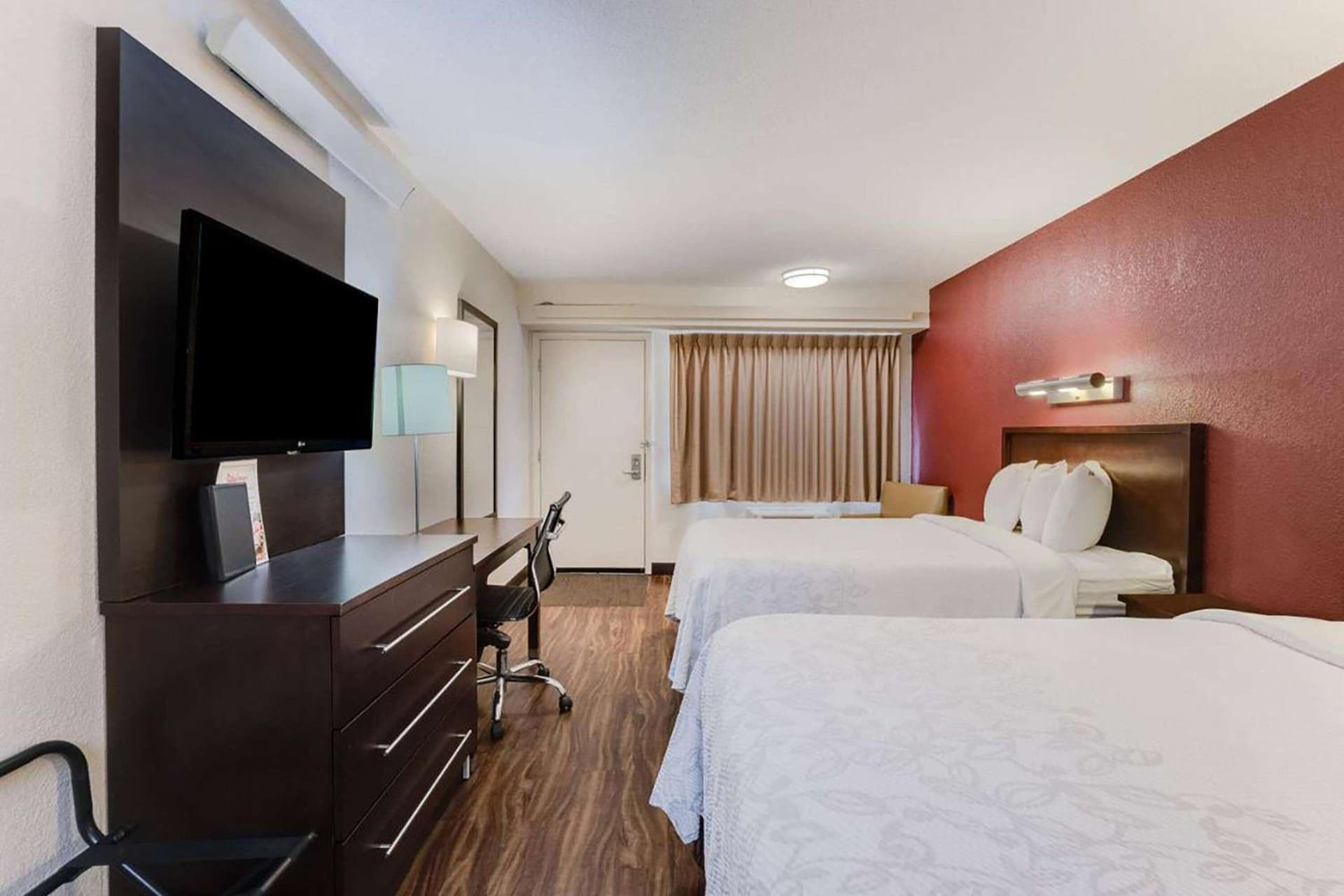 Super 8 by Wyndham Deerfield - Northbrook gallery photo in Deerfield, IL — image 41