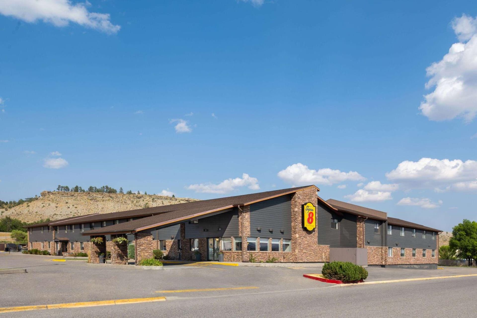 Super 8 by Wyndham Columbus interior in Columbus, MT — gallery photo 2
