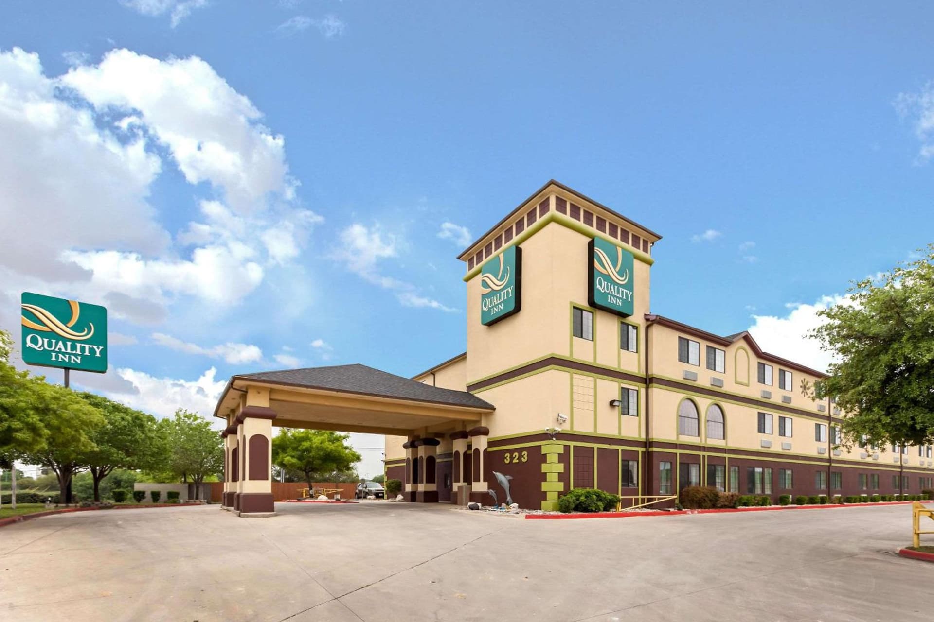 Quality Inn Near Seaworld - Lackland featured exterior or lobby in San Antonio, TX — similar hotel