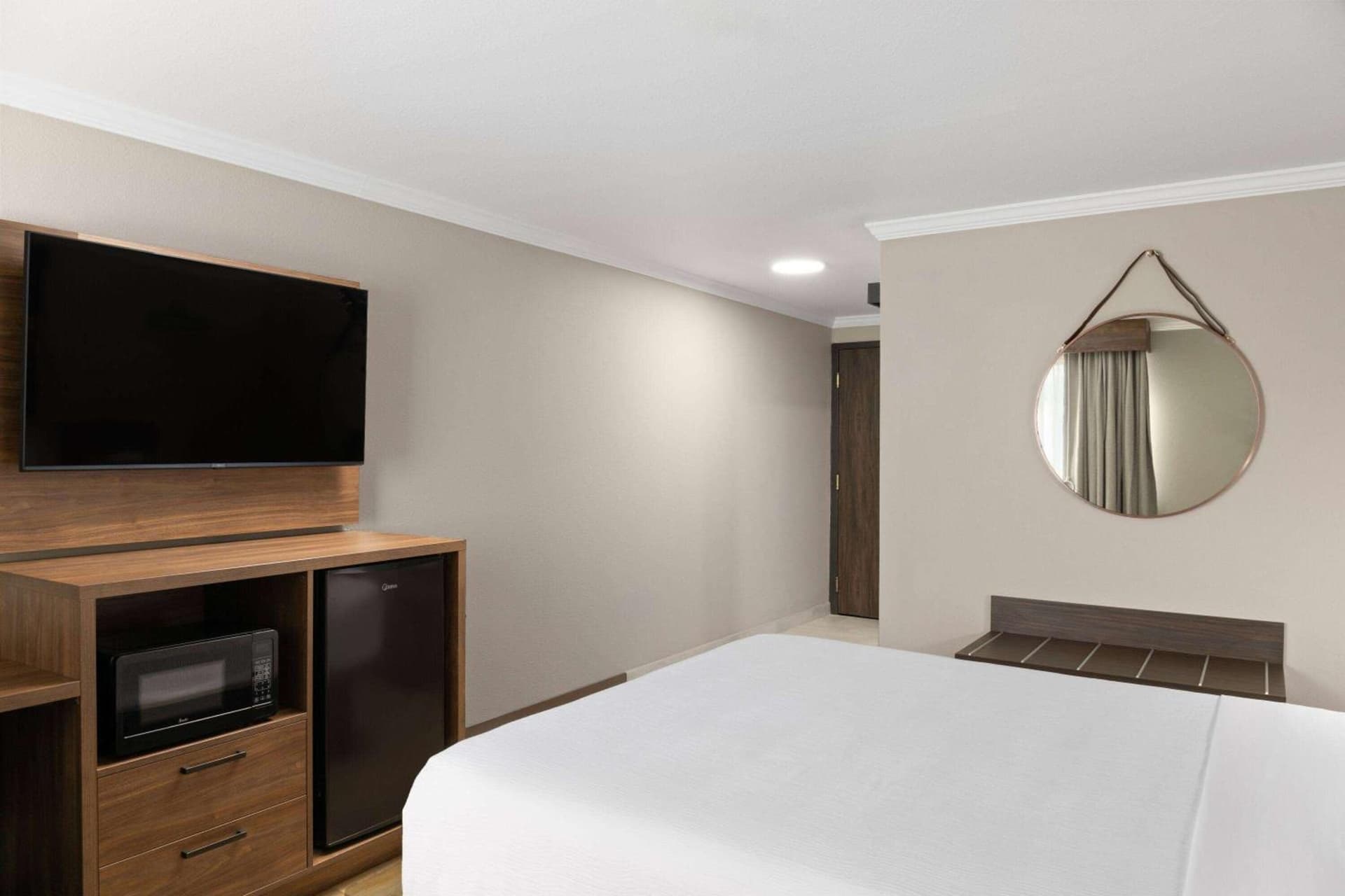 La Quinta Inn & Suites by Wyndham Yakima Downtown gallery photo in Yakima, WA — image 4