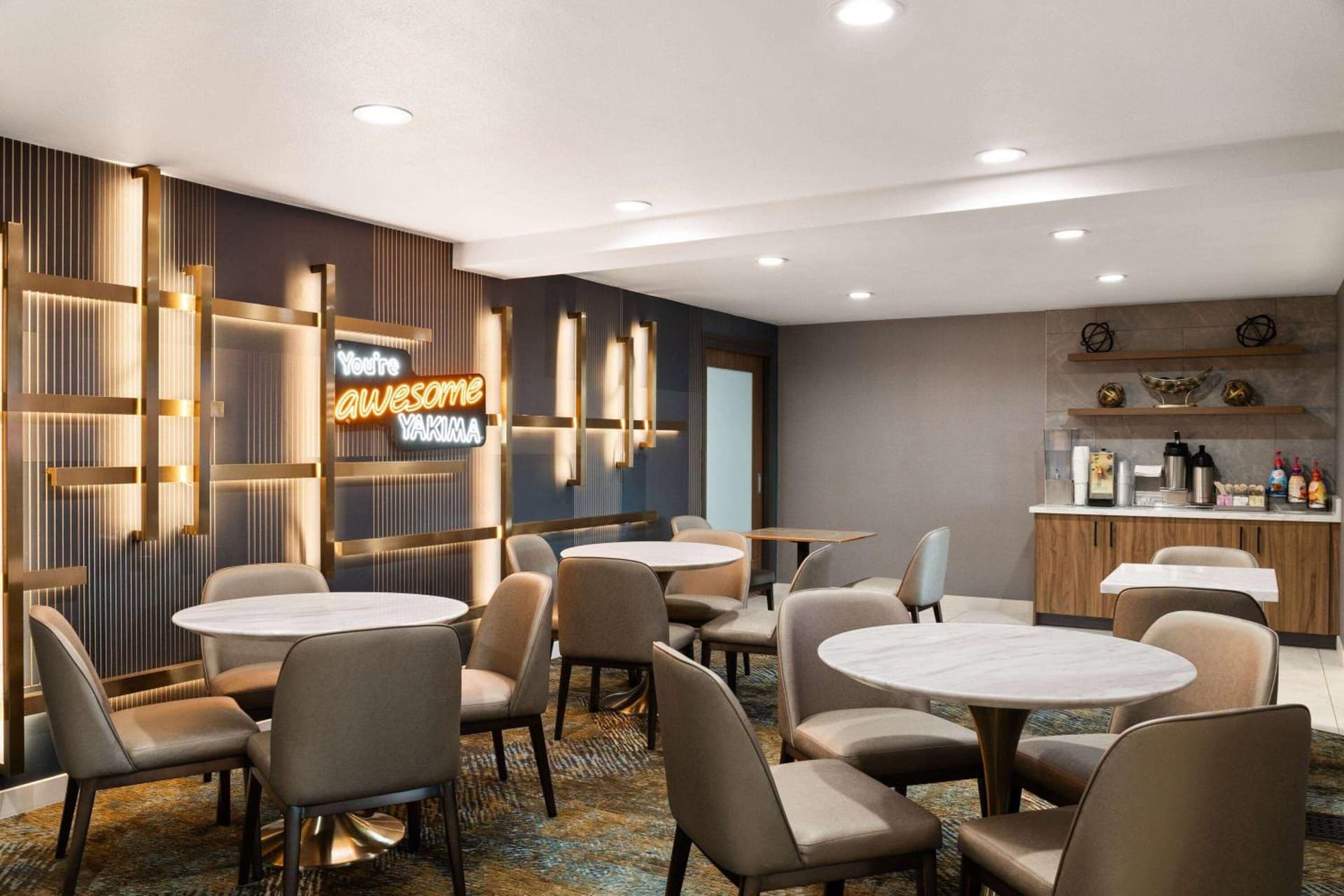 La Quinta Inn & Suites by Wyndham Yakima Downtown gallery photo in Yakima, WA — image 14