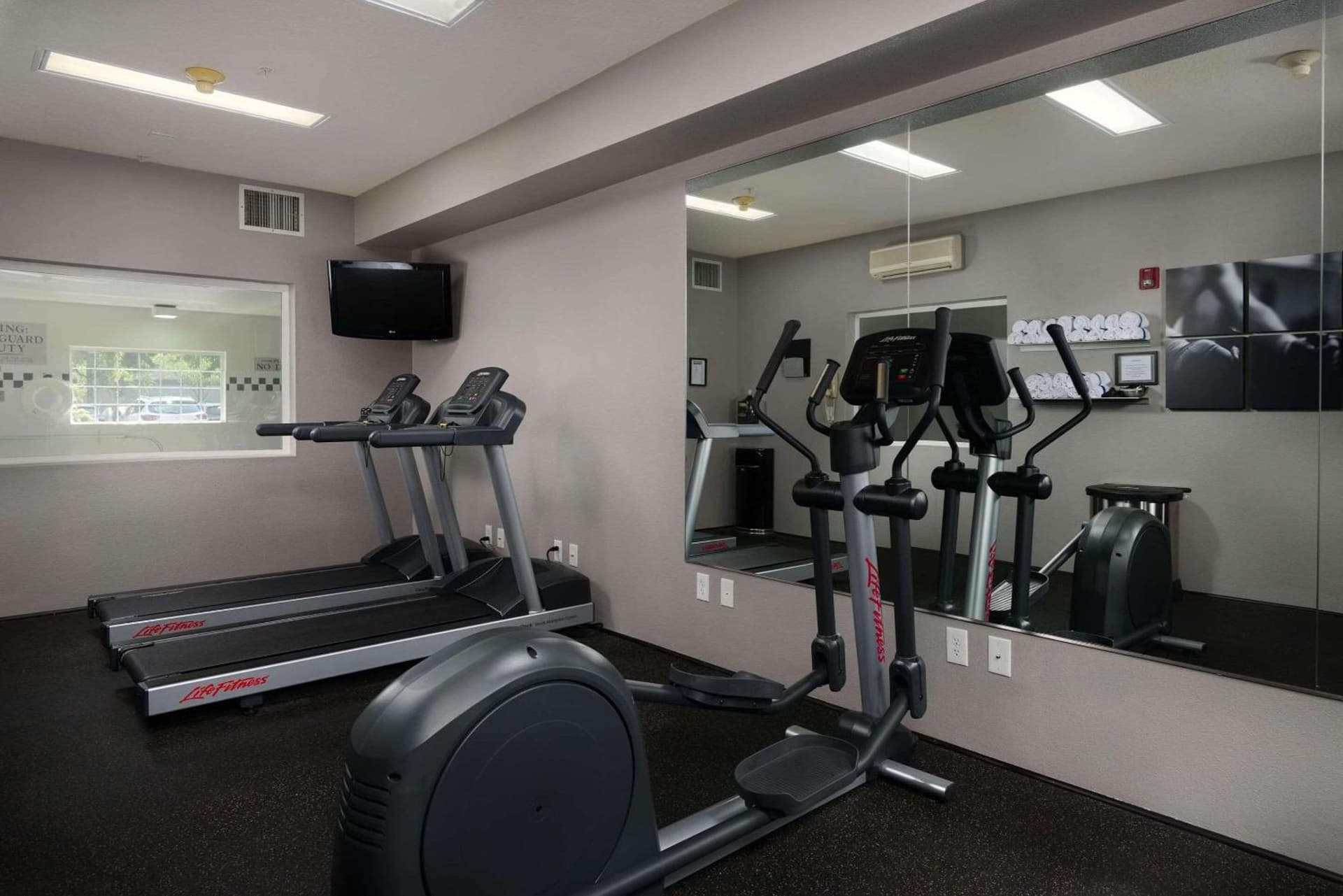 Country Inn & Suites by Radisson, Portland International Airport, OR gallery photo in Portland, OR — image 26