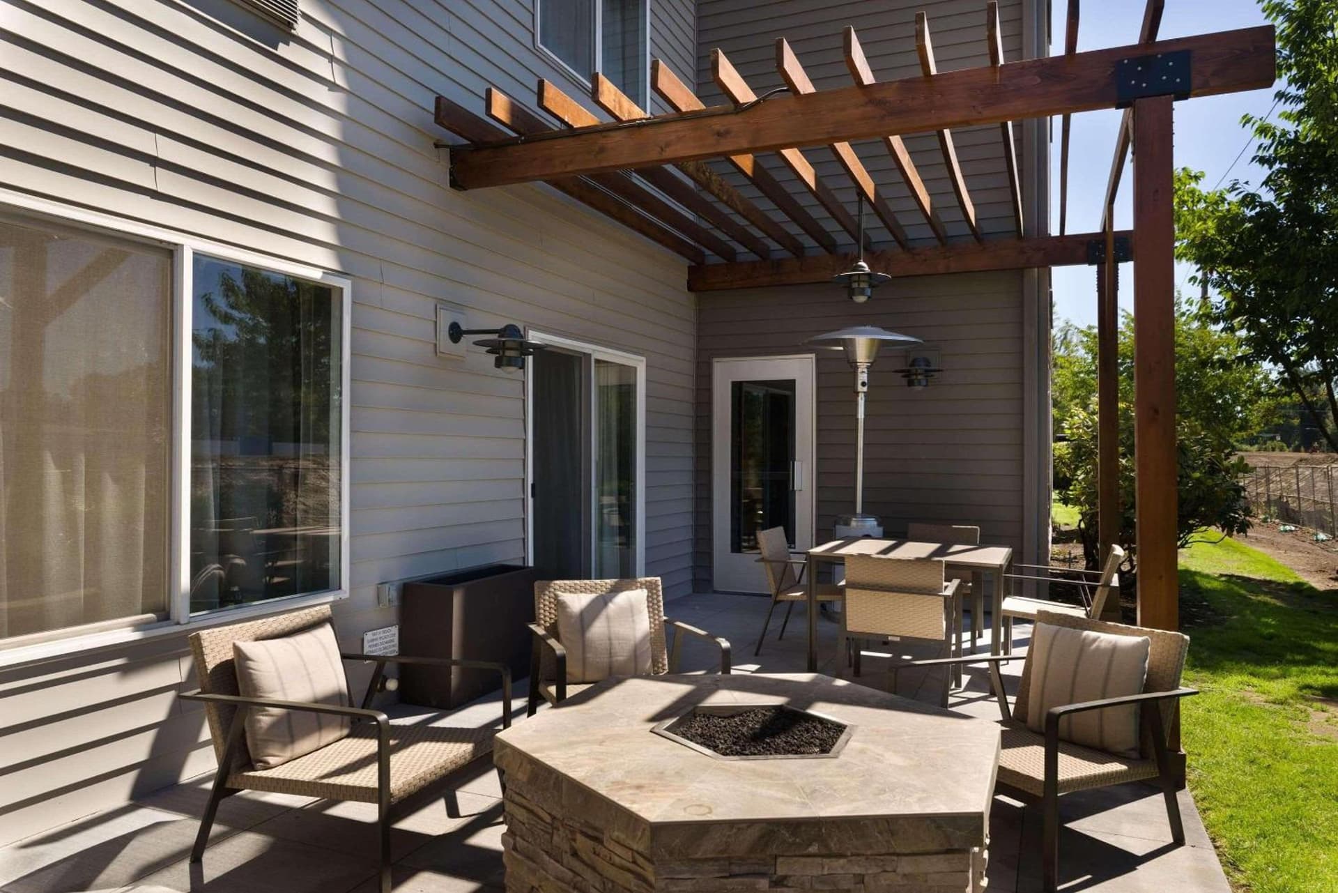Country Inn & Suites by Radisson, Portland International Airport, OR gallery photo in Portland, OR — image 16