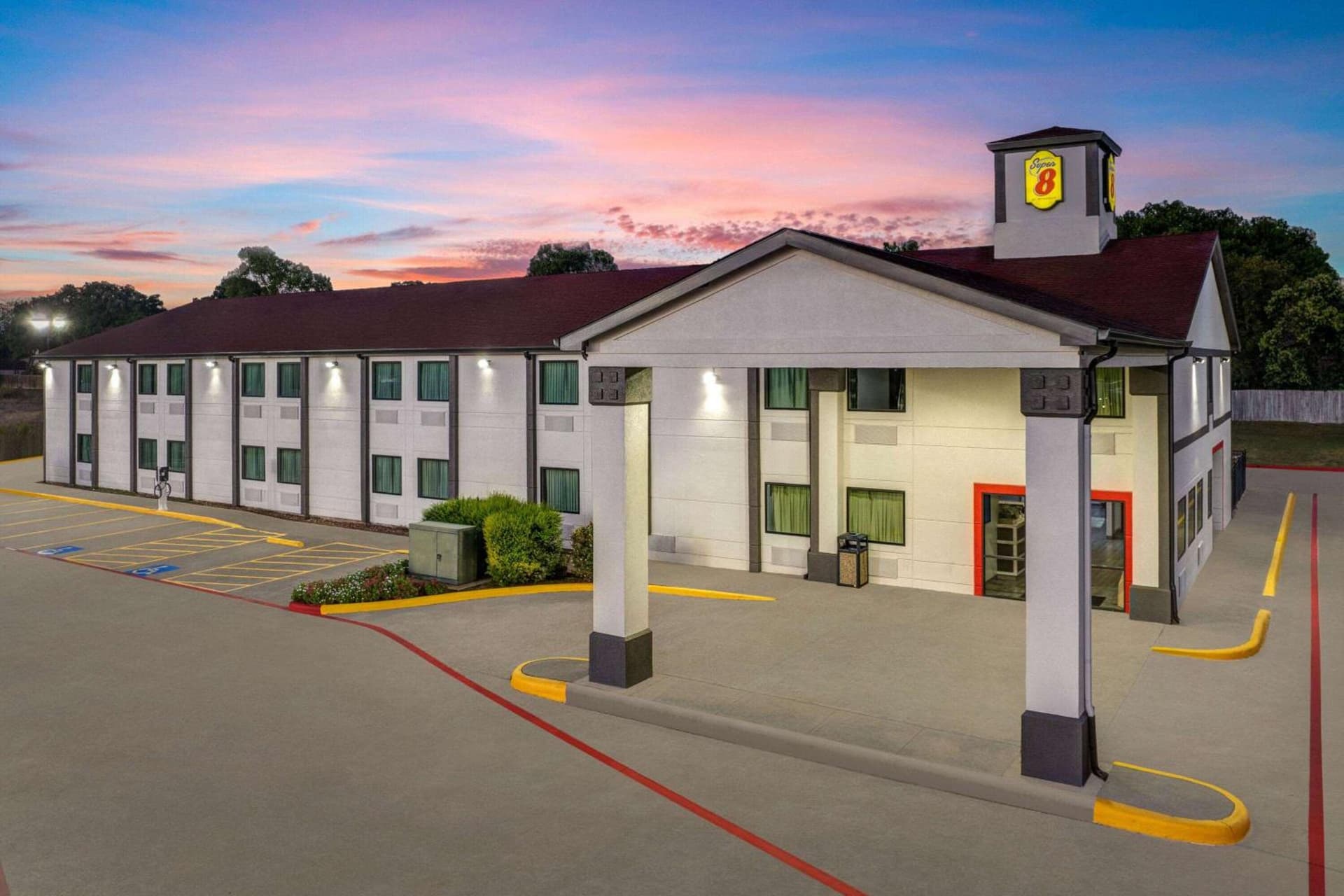 Super 8 by Wyndham Waxahachie TX featured exterior or lobby in Waxahachie, TX — similar hotel