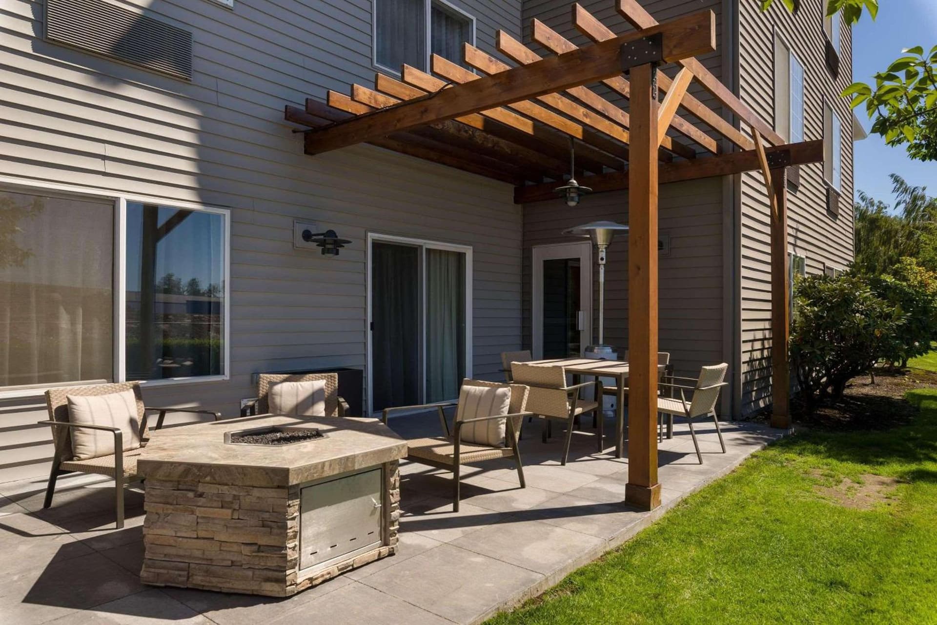 Country Inn & Suites by Radisson, Portland International Airport, OR gallery photo in Portland, OR — image 40