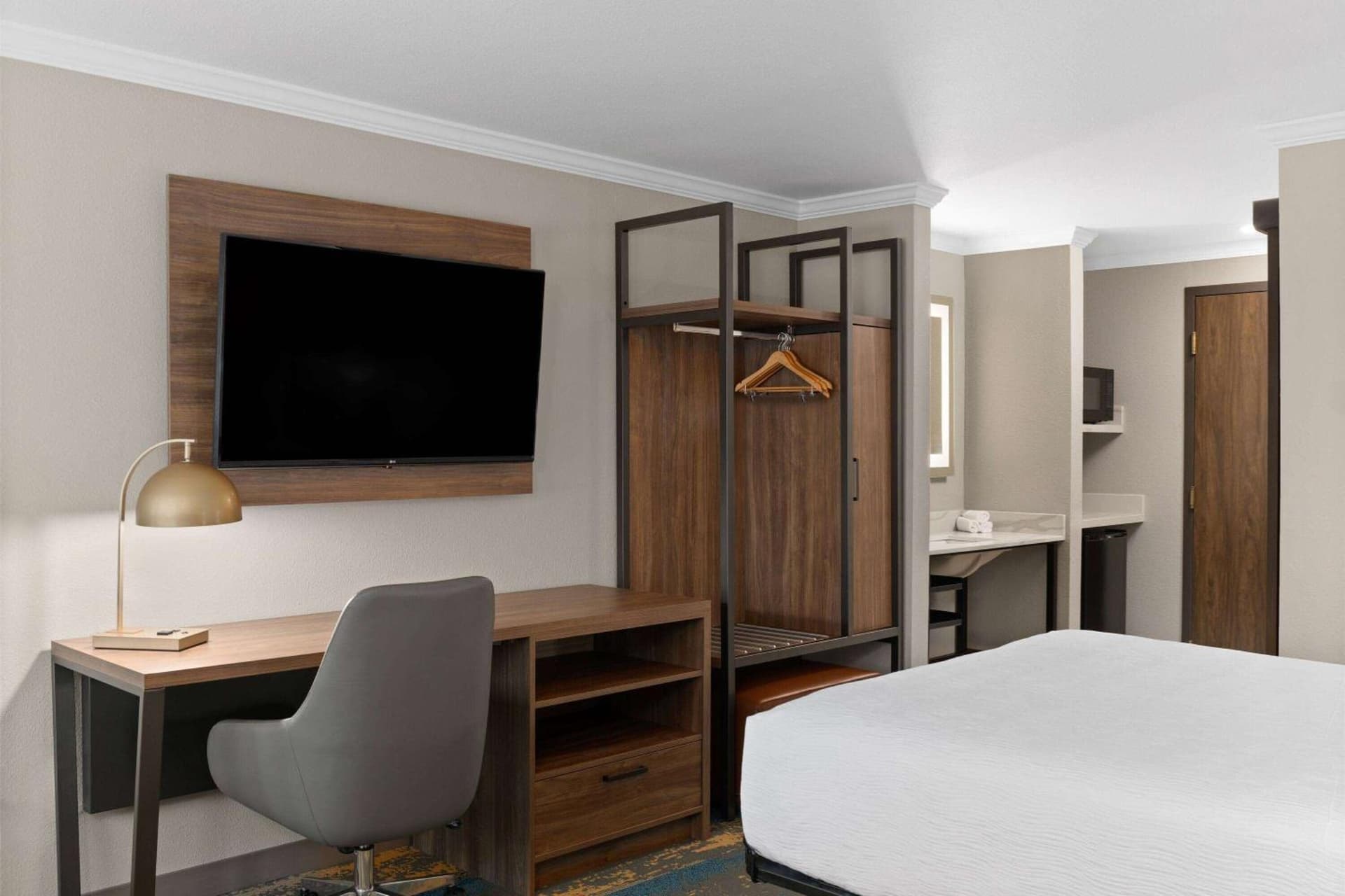 La Quinta Inn & Suites by Wyndham Yakima Downtown gallery photo in Yakima, WA — image 52
