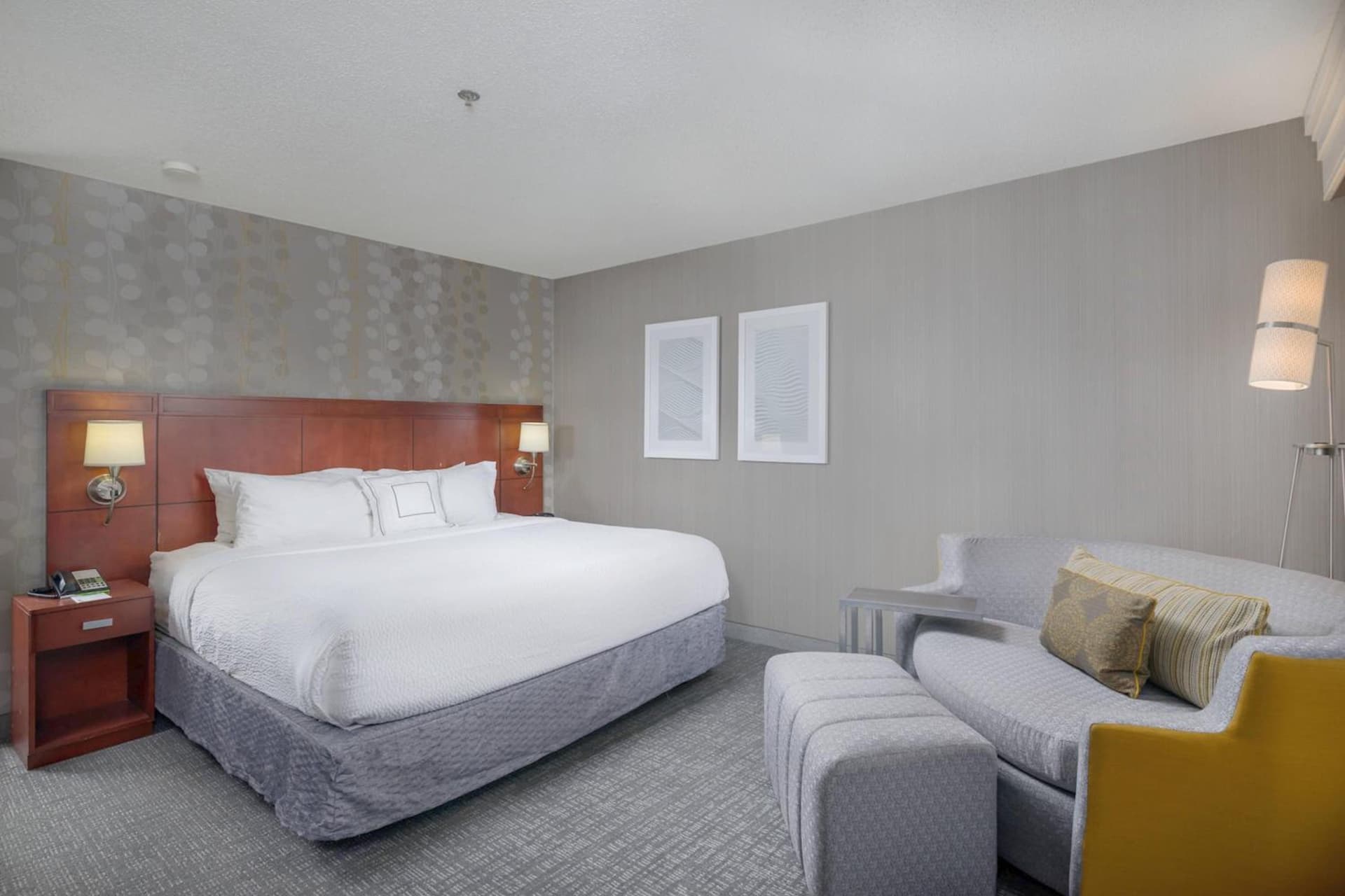Courtyard by Marriott New Haven Orange gallery photo in Orange — image 17