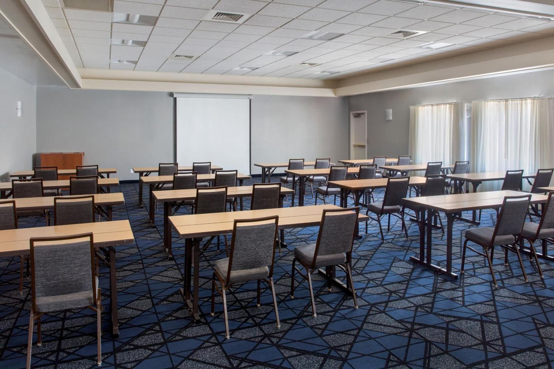 Courtyard by Marriott New Haven Orange gallery photo in Orange — image 7