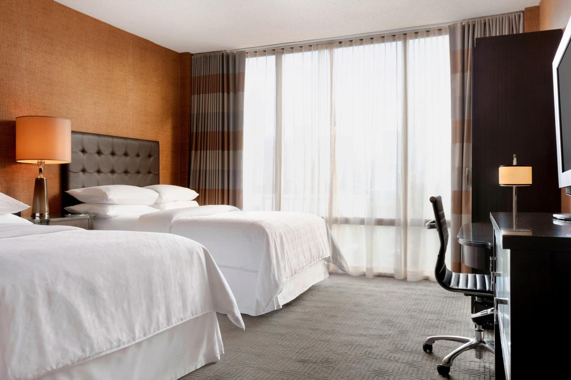 Sheraton Charlotte Hotel property views in Charlotte, NC — gallery photo 3
