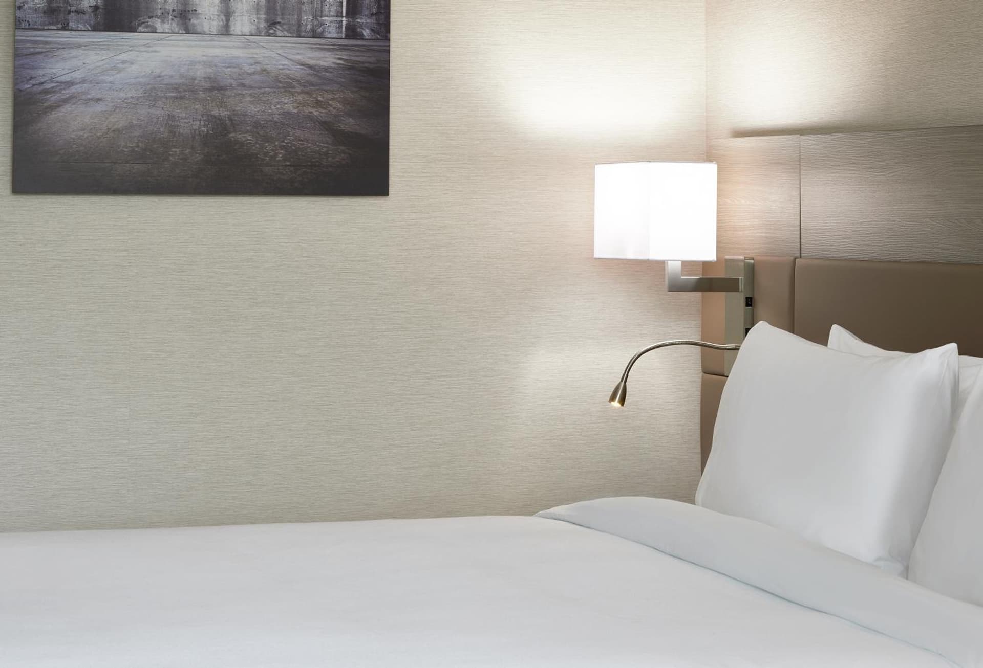 AC Hotel by Marriott Cleveland Beachwood gallery photo in Beachwood, OH — image 9