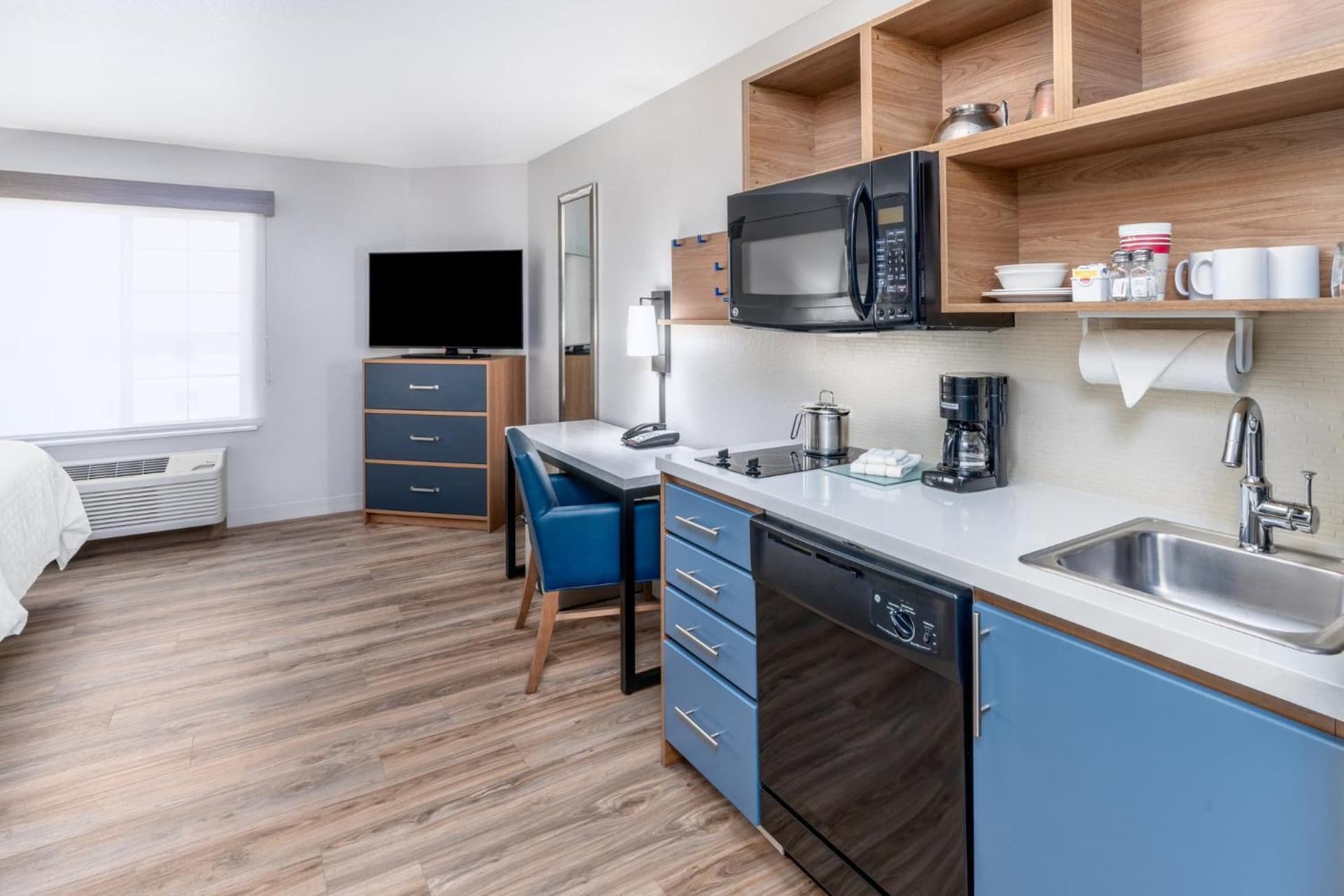 Candlewood Suites Denver Northeast - Brighton by IHG property views in Brighton, CO — gallery photo 3