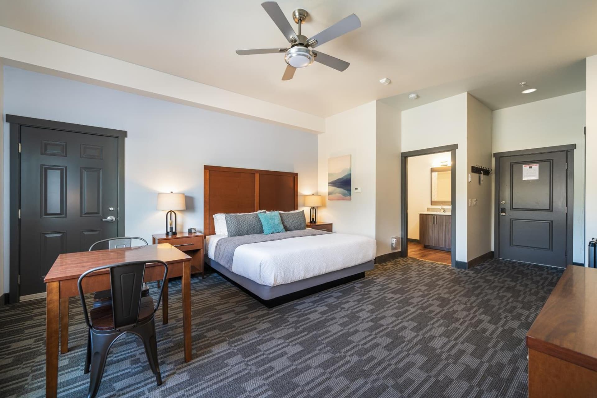The Lodge Lake Chelan interior in Manson, WA — gallery photo 2