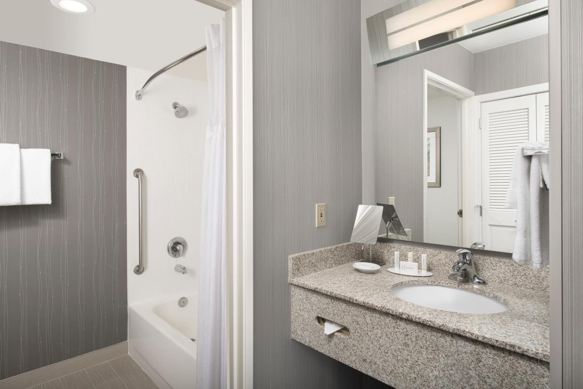 Courtyard by Marriott Portland Hillsboro gallery photo in Hillsboro, OR — image 26