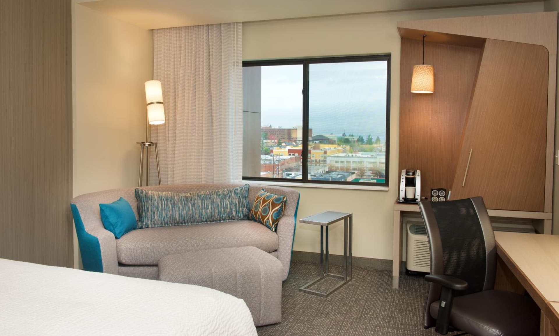 Courtyard by Marriott Seattle Everett Downtown interior in Everett, WA — gallery photo 2