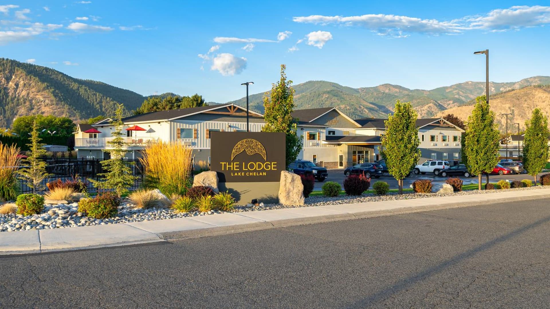 The Lodge Lake Chelan featured exterior or lobby in Manson, WA — similar hotel