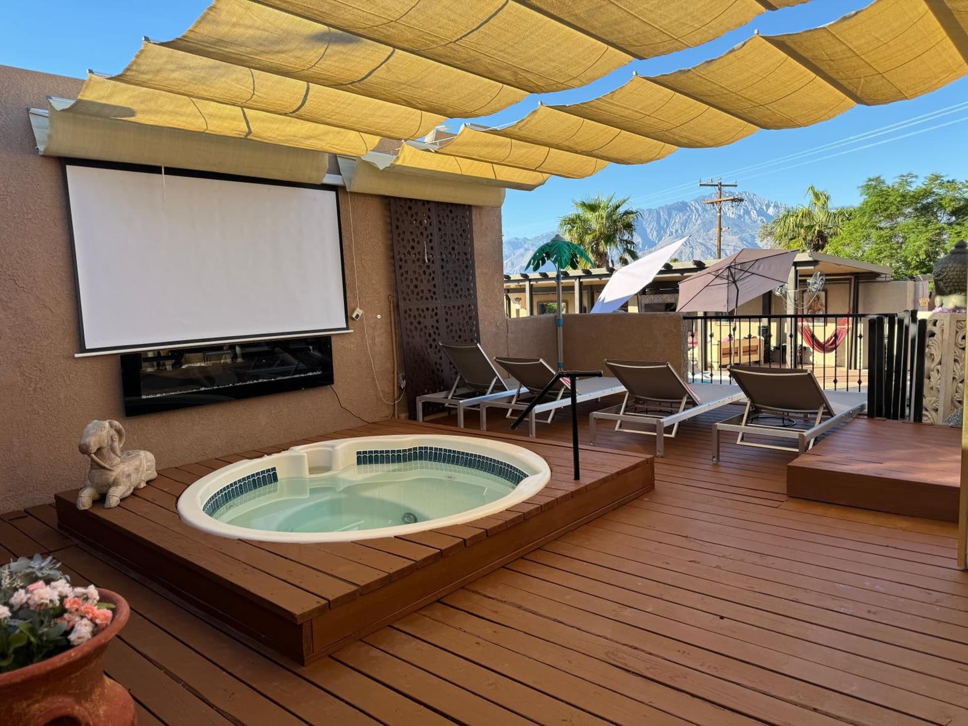 MI KASA HOT SPRINGS Clothing Optional,420 Friendly,Adults Only, exterior or lobby in Desert Hot Springs, CA — main listing photo