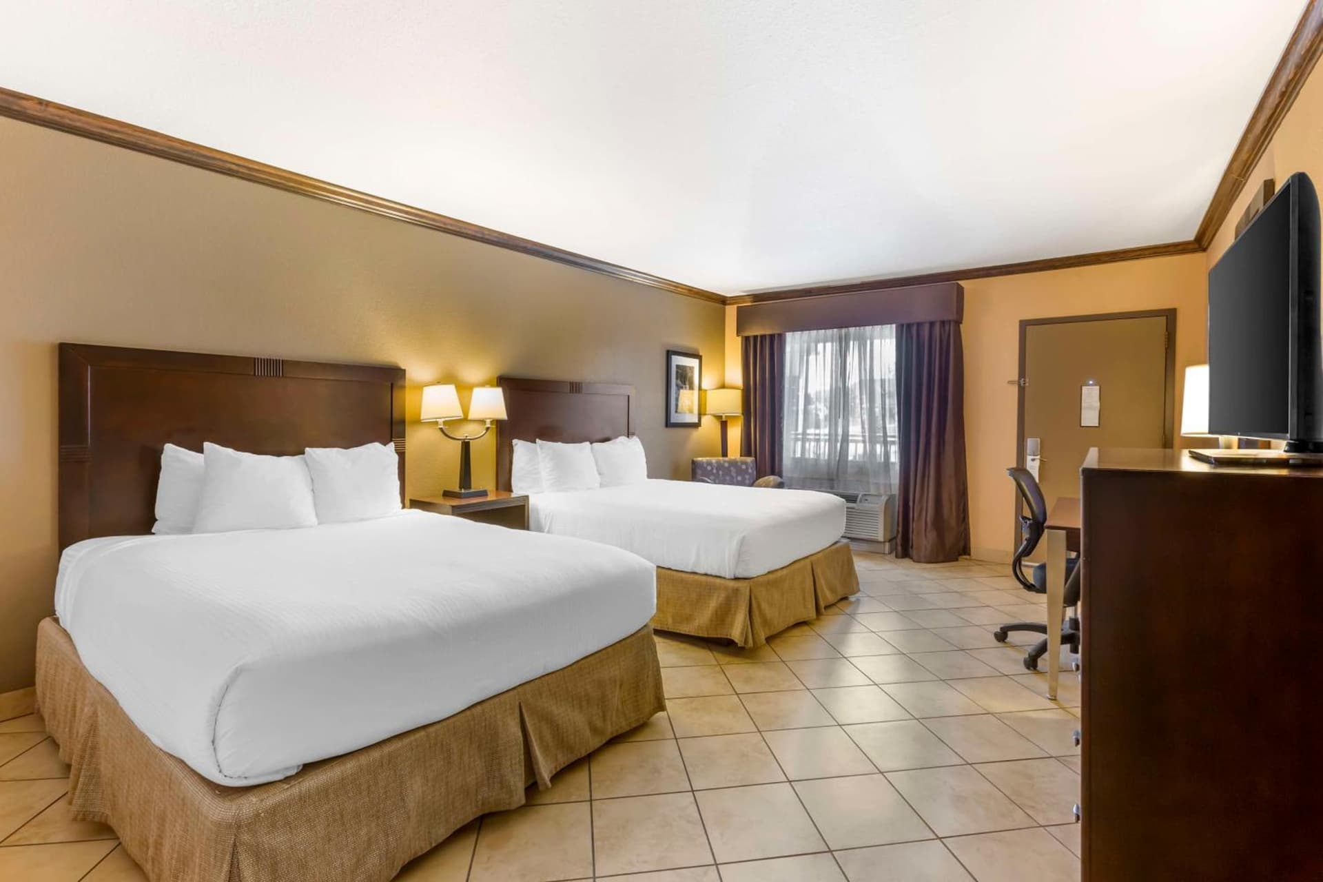 Best Western Plus Raton Hotel property views in Raton, NM — gallery photo 3