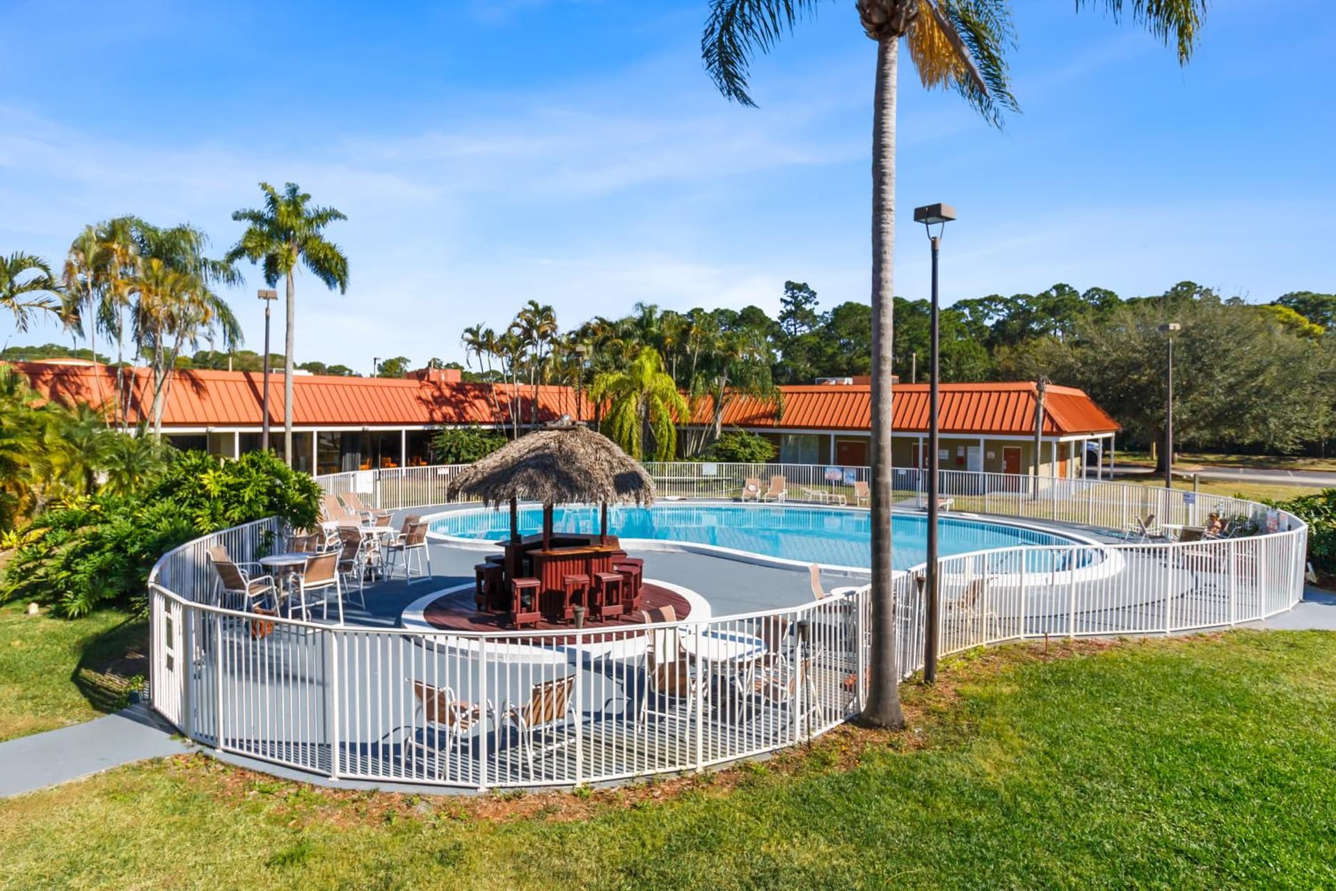 Vero Beach Inn & Suites Vero Beach I-95 gallery photo in Vero Beach, FL — image 30