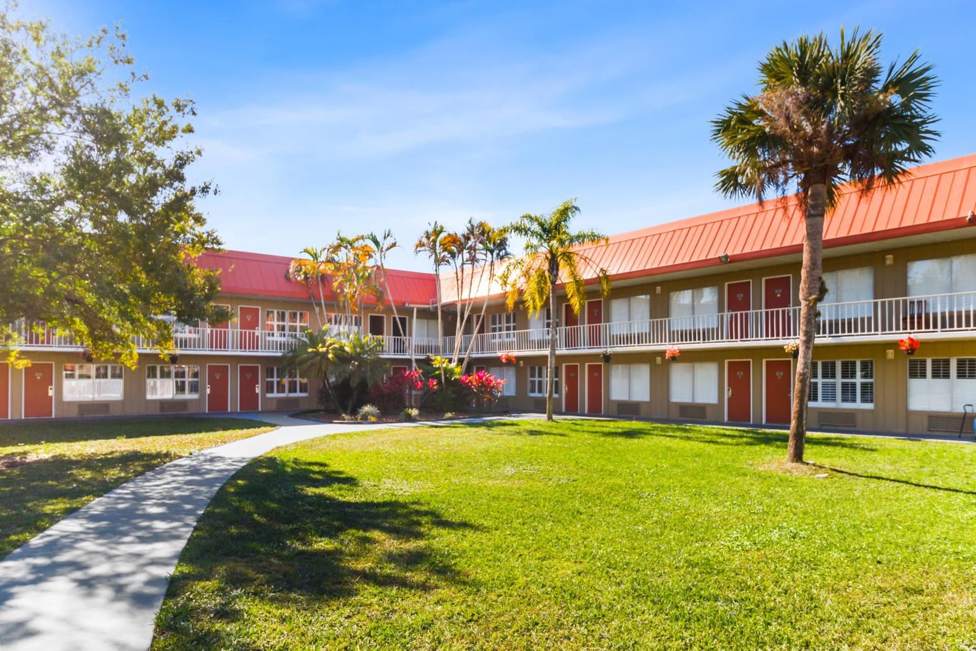 Vero Beach Inn & Suites Vero Beach I-95 gallery photo in Vero Beach, FL — image 46