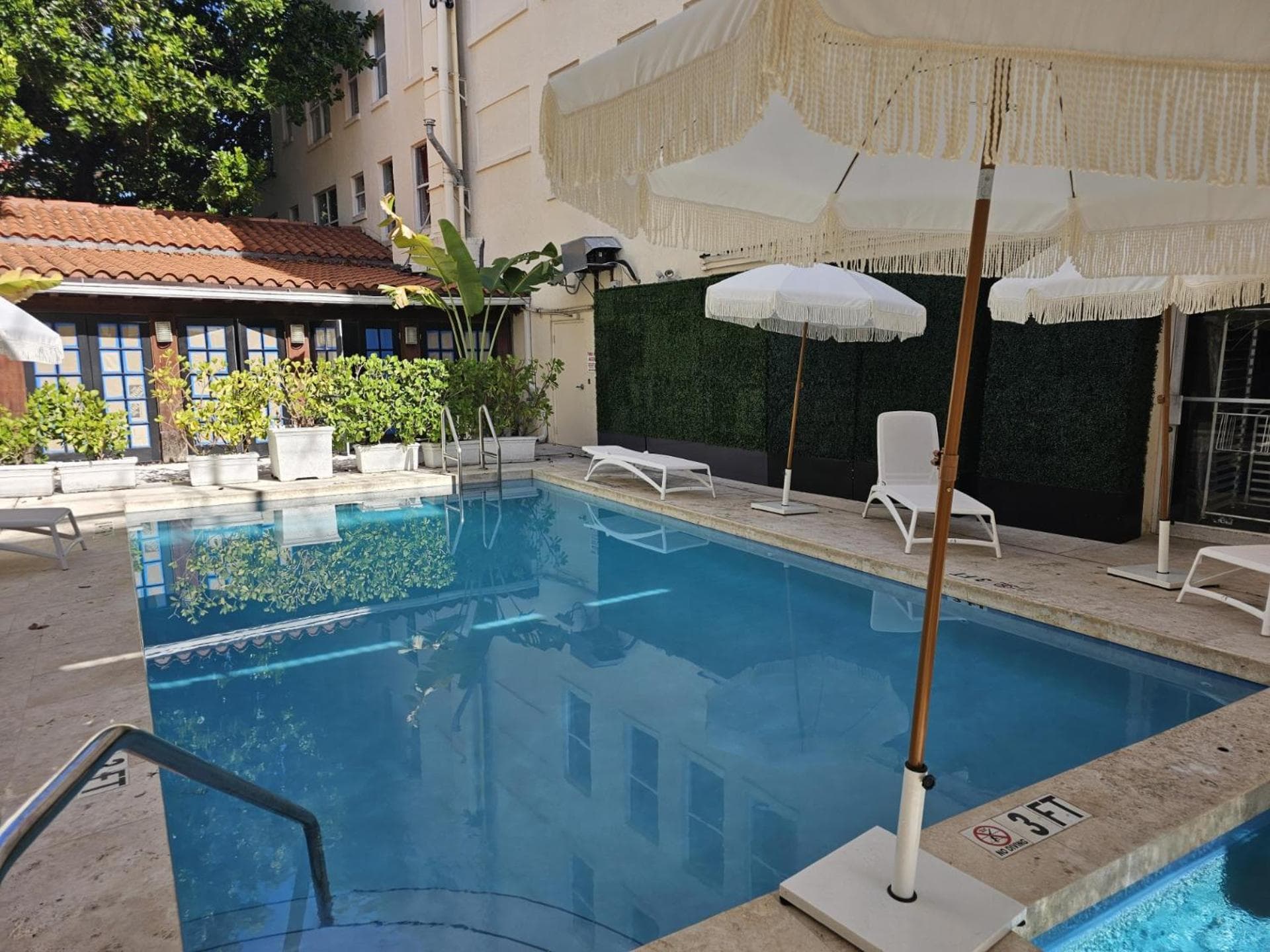 Bellio in Sobe featured exterior or lobby in Miami Beach, FL — similar hotel
