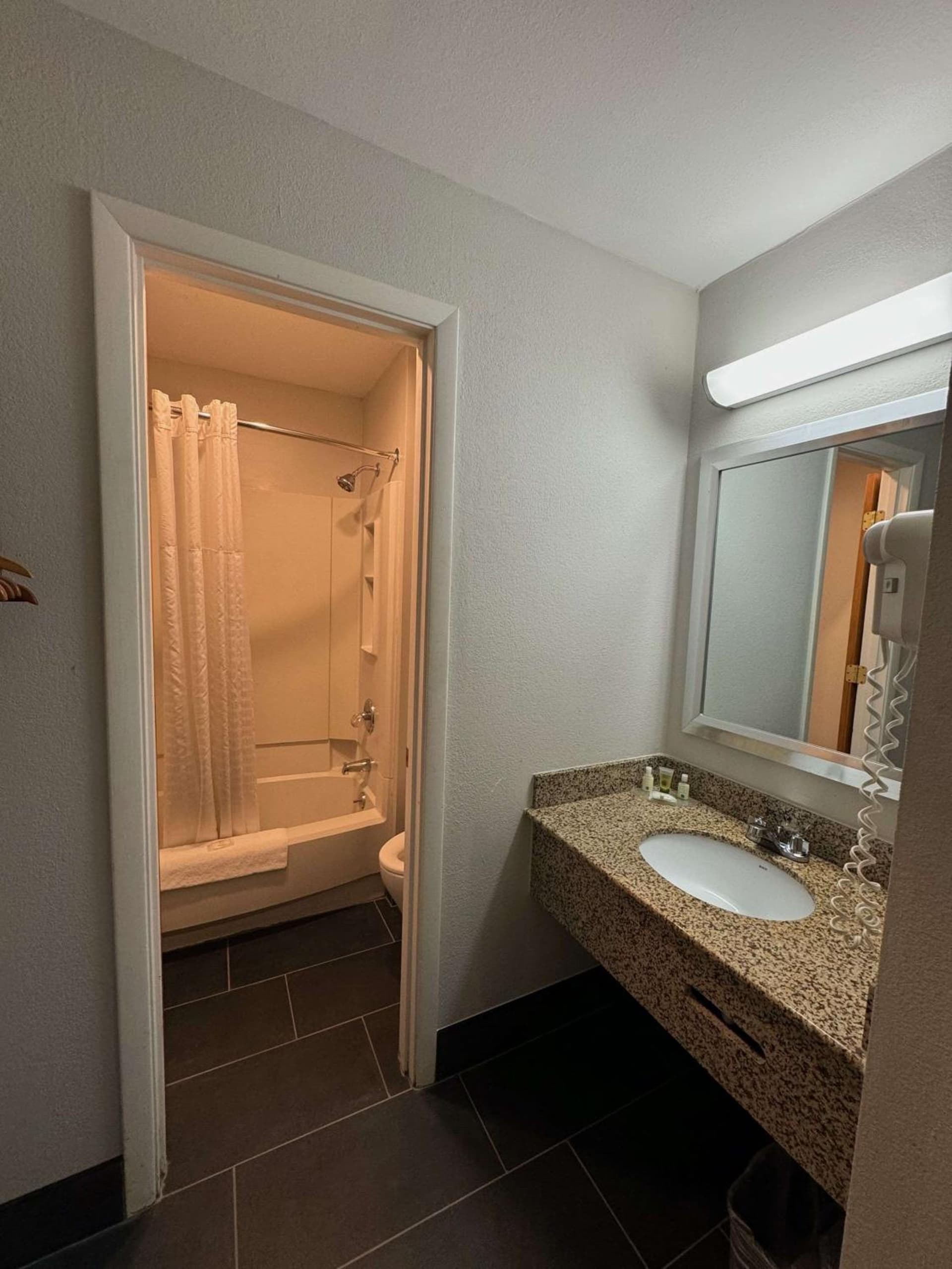 Quality Inn Fort Wayne property views in Fort Wayne, IN — gallery photo 3