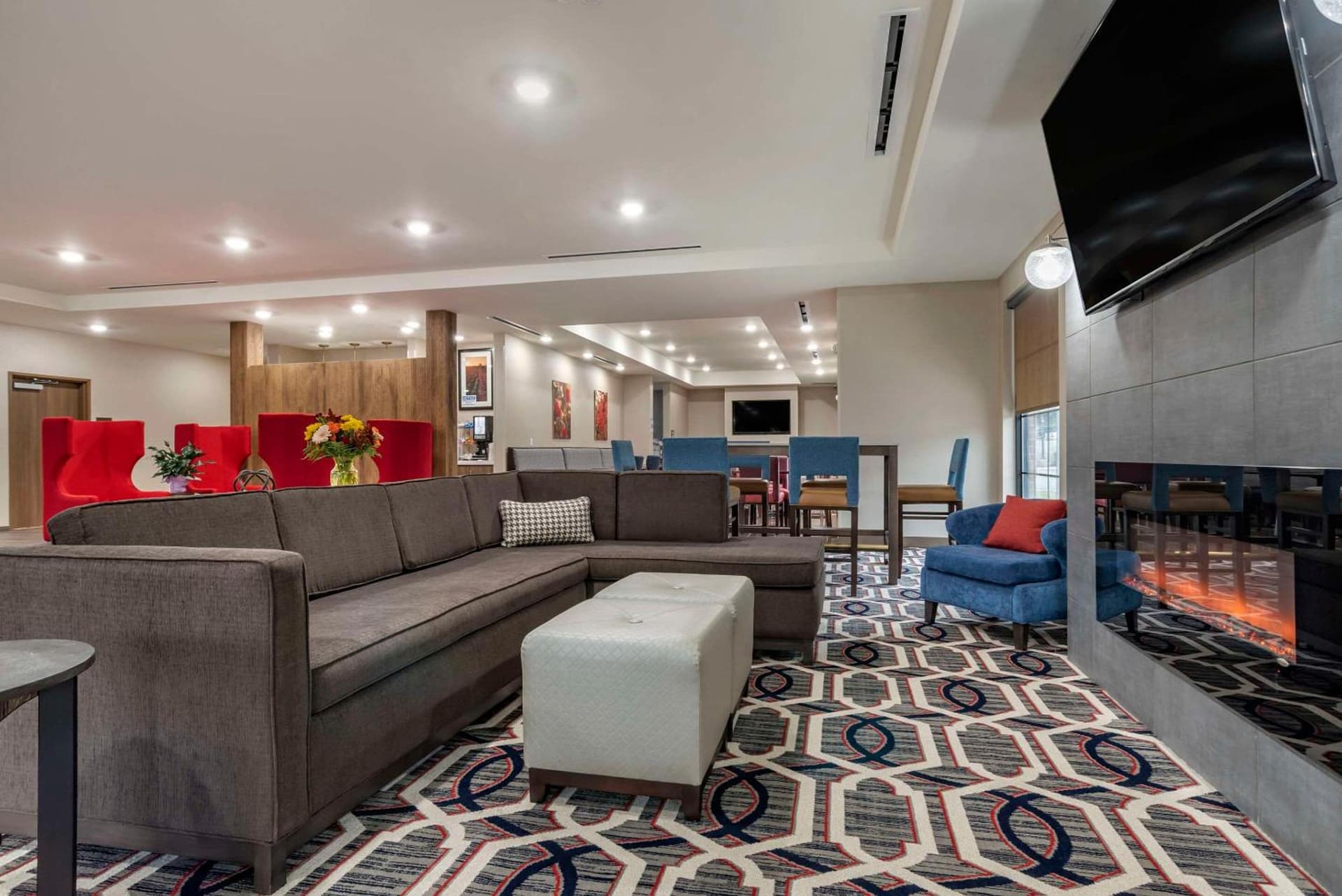 Comfort Inn & Suites Downtown near University gallery photo in Tuscaloosa, AL — image 44