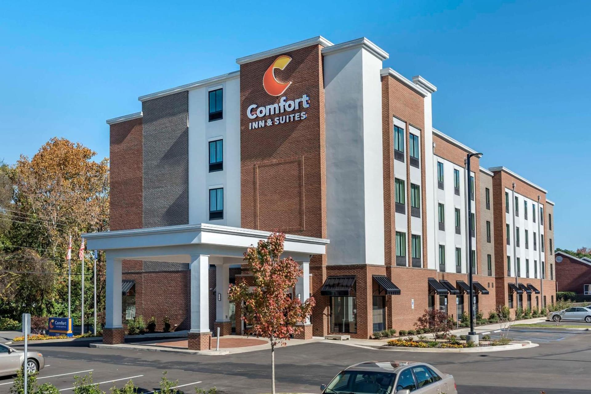 Comfort Inn & Suites Downtown near University featured exterior or lobby in Tuscaloosa, AL — similar hotel