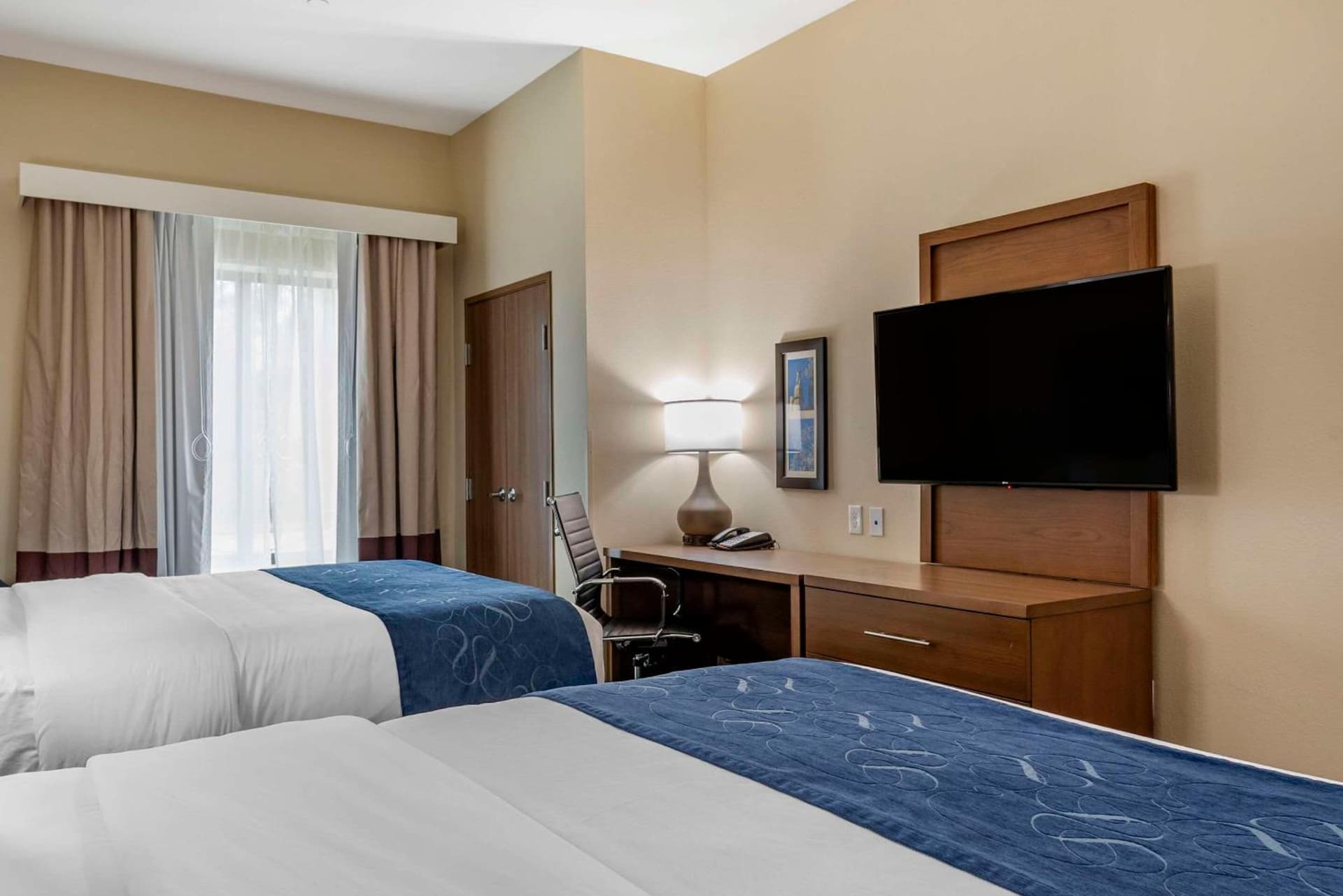 Comfort Inn & Suites Downtown near University gallery photo in Tuscaloosa, AL — image 13